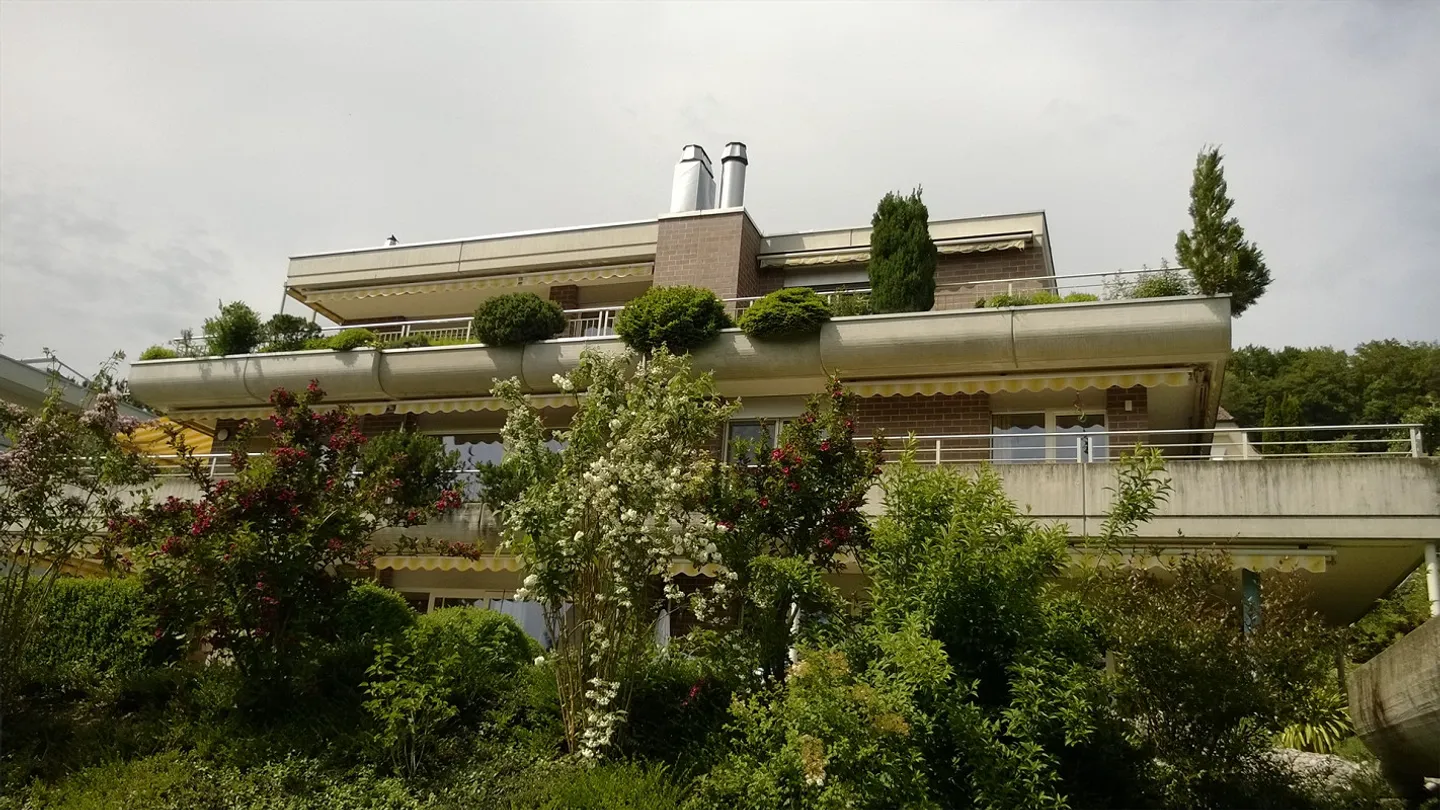 DIRECTAMENTE NELL'APPARTAMENTO CON L'ASCENSORE - Foto 1 di 9