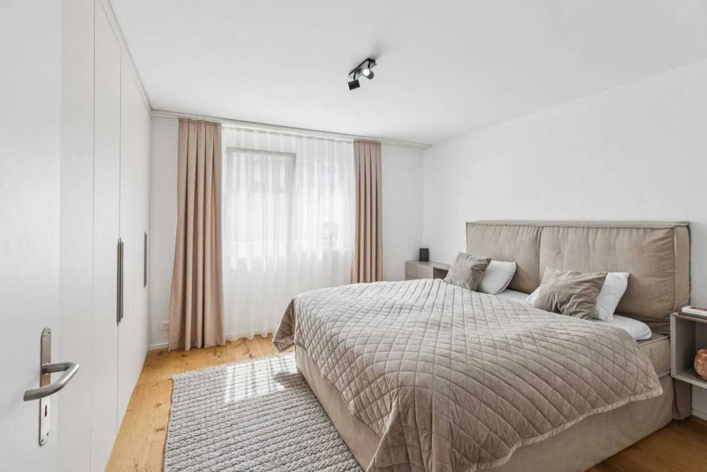 Grosszügige 5.5-Zimmer-Gartenwohnung in Abtwil – frisch renoviert und bezugsbereit - Foto 7 von 13