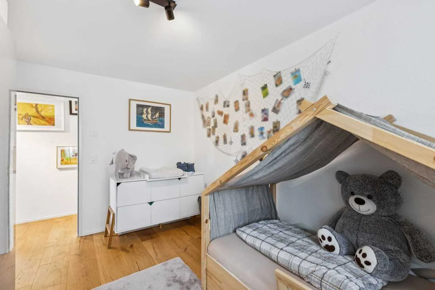 Grosszügige 5.5-Zimmer-Gartenwohnung in Abtwil – frisch renoviert und bezugsbereit - Foto 9 von 13