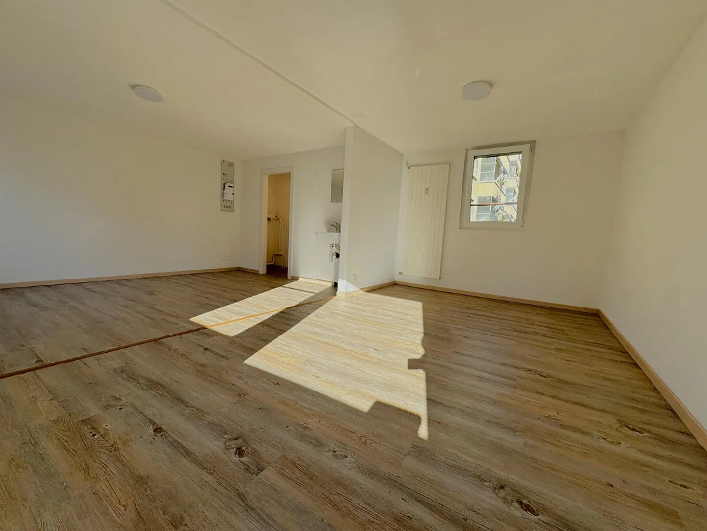 Atelier lumineux dans un emplacement central à Bern Ostring - Photo 4 sur 5