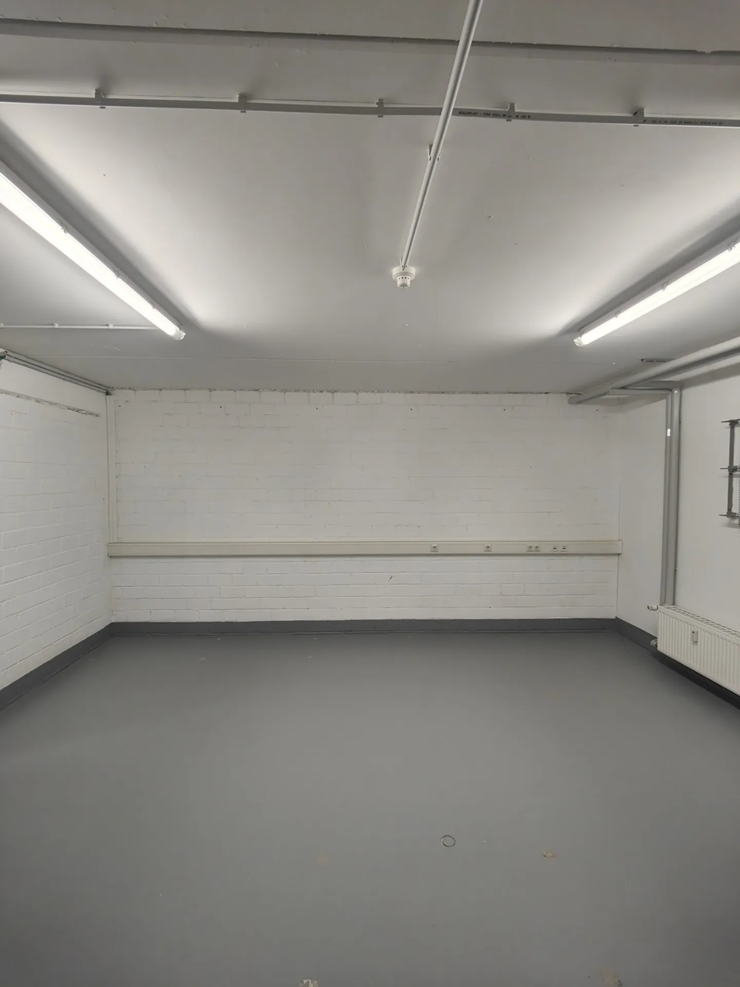 30m2 Salle de stockage Cologne - Colonia-Allee 13 - Photo 9 sur 9