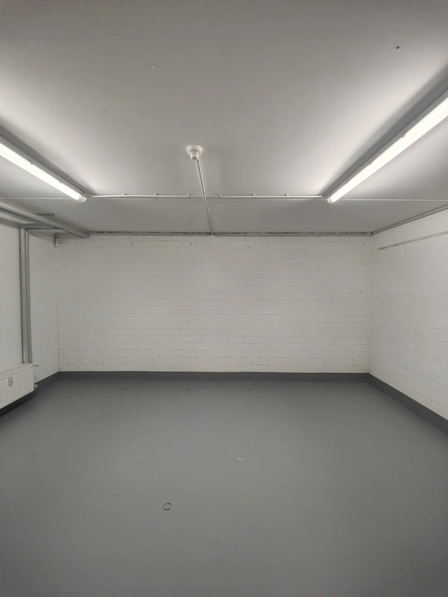 30m2 Salle de stockage Cologne - Colonia-Allee 13 - Photo 4 sur 9