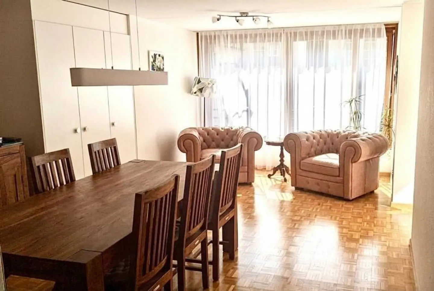 Deux appartements et un local commercial - tout loué - Photo 4 sur 5