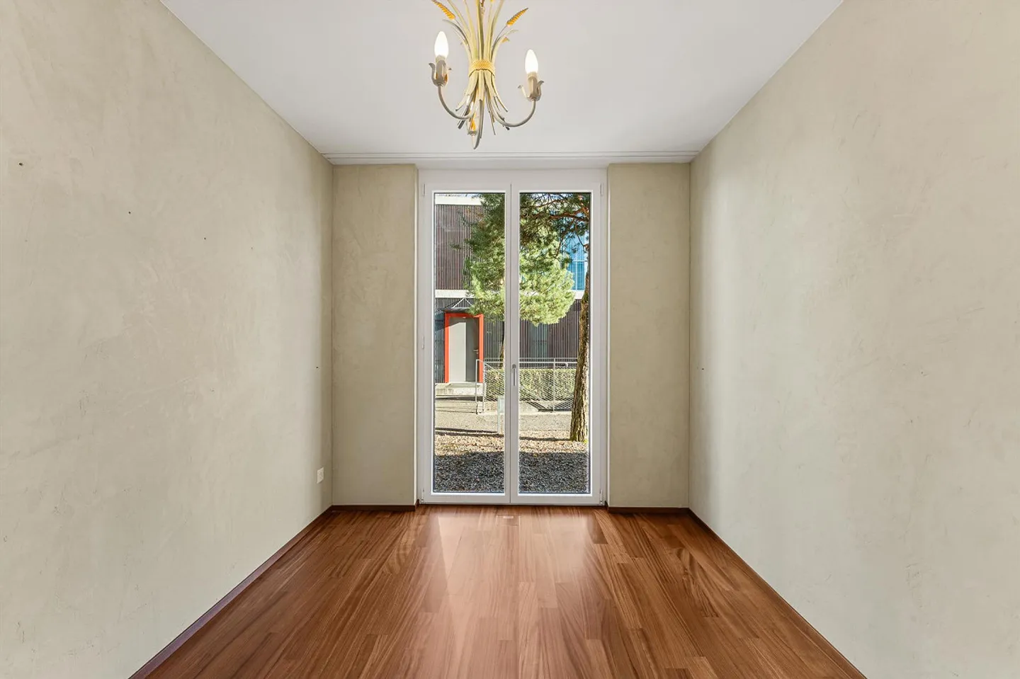 Appartamento duplex di 5,5 stanze in una posizione tranquilla a Brunnen - Foto 14 di 19