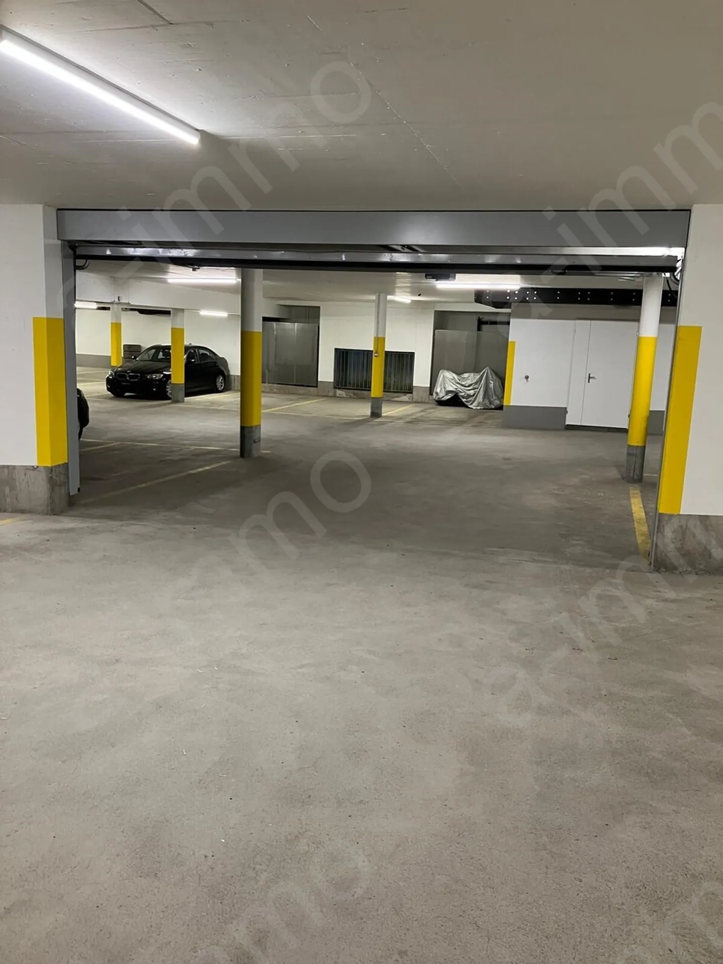 Place de garage double à vendre dans un emplacement central de Sargans - Photo 5 sur 7