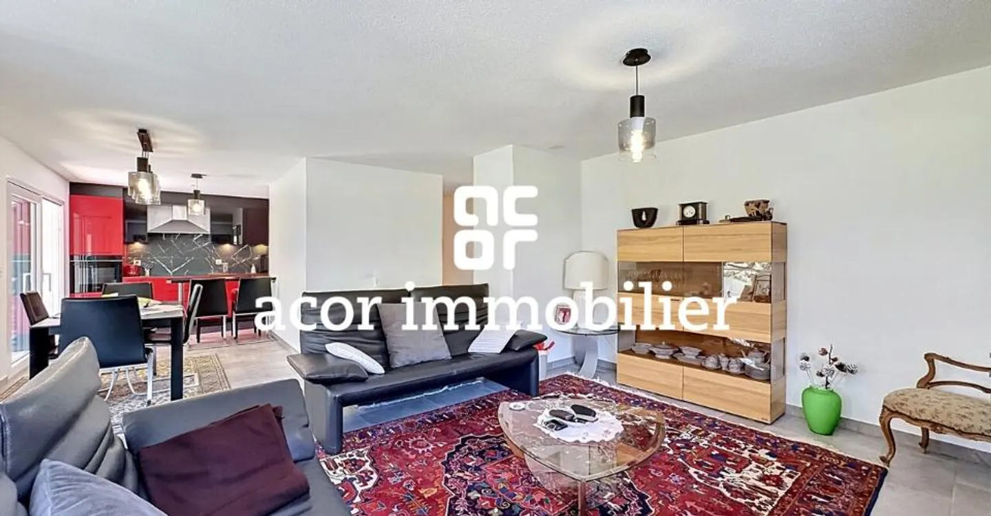 Appartement moderne avec terrasse - Photo 1 sur 7