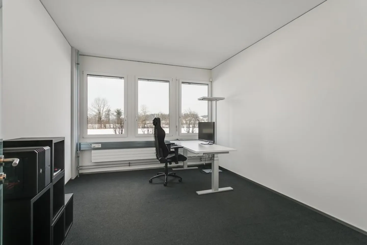 Modernes Büro in Zug - Foto 2 von 3
