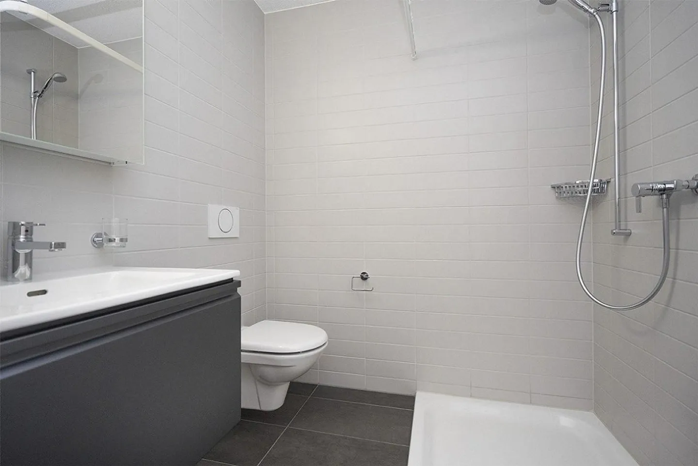 Spacious 4.5-room apartment for rent - Photo 7 of 9