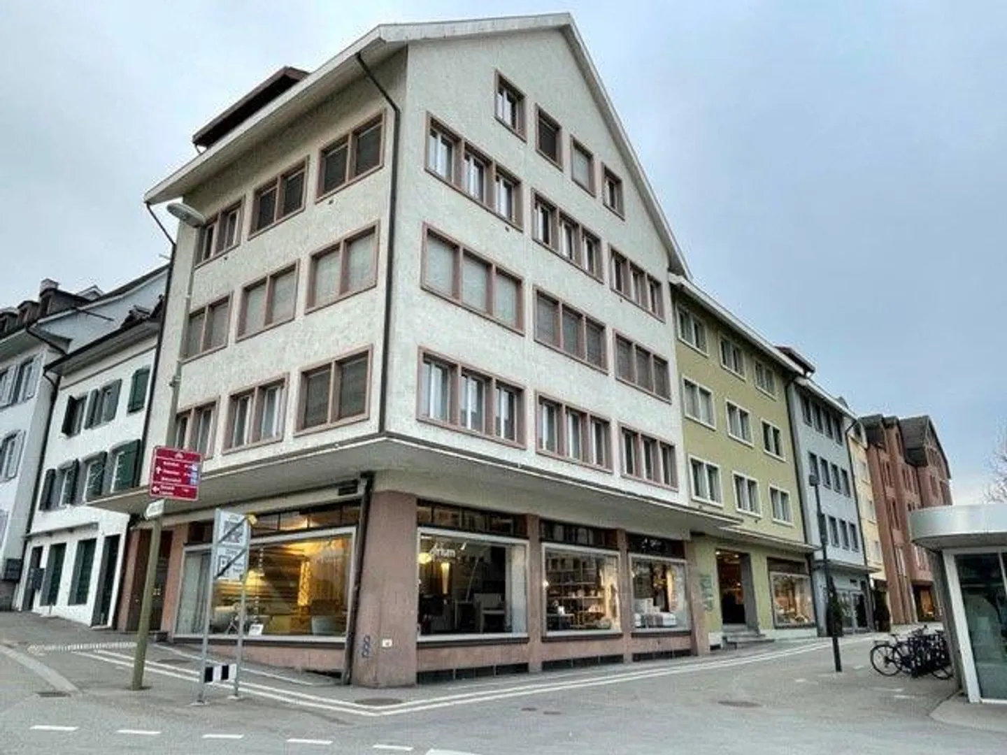 Spazi per uffici e commerciali spaziosi nel cuore di Liestal - Foto 1 di 13