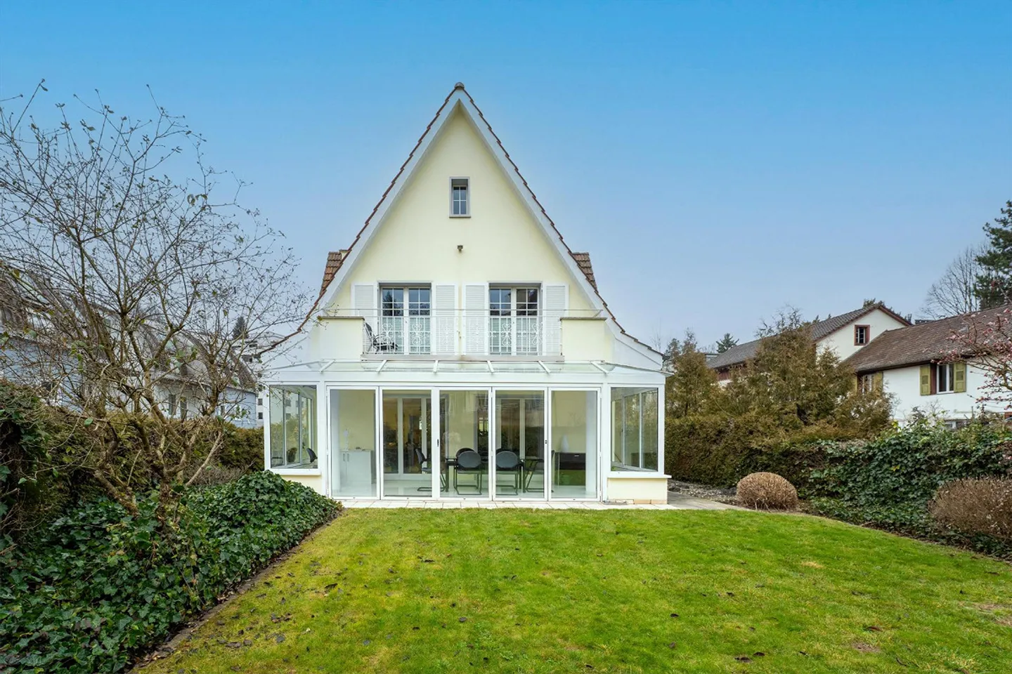 Residential and Commercial Building in Liestal - Photo 8 of 20