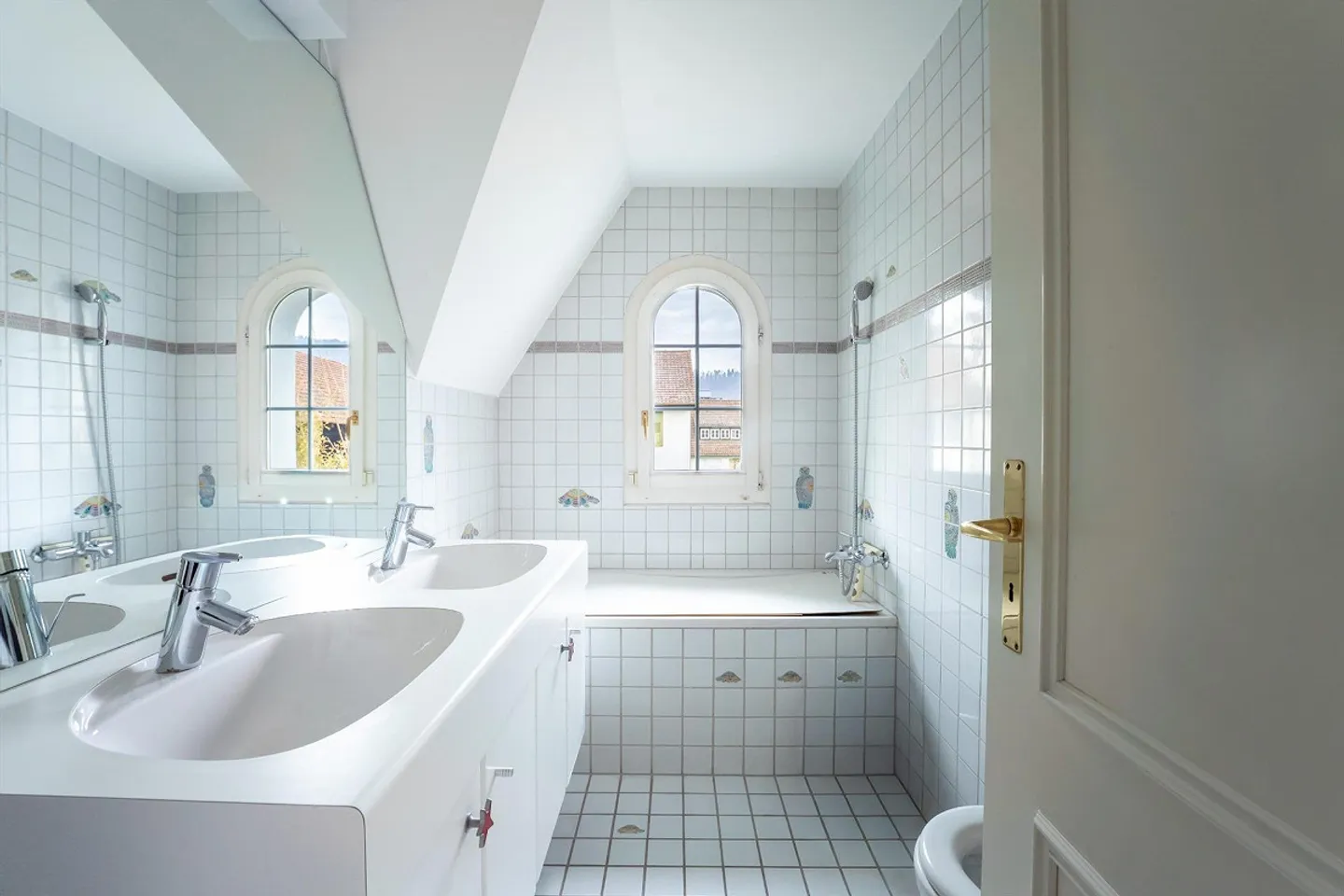 Residential and Commercial Building in Liestal - Photo 12 of 20