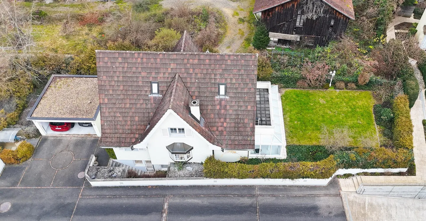 Residential and Commercial Building in Liestal - Photo 18 of 20