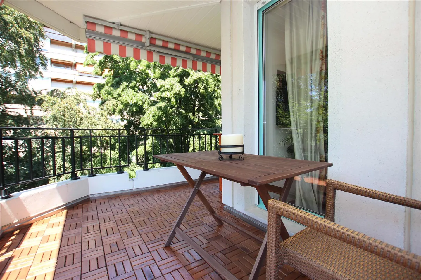 Appartement spacieux avec terrasse - Photo 4 sur 9