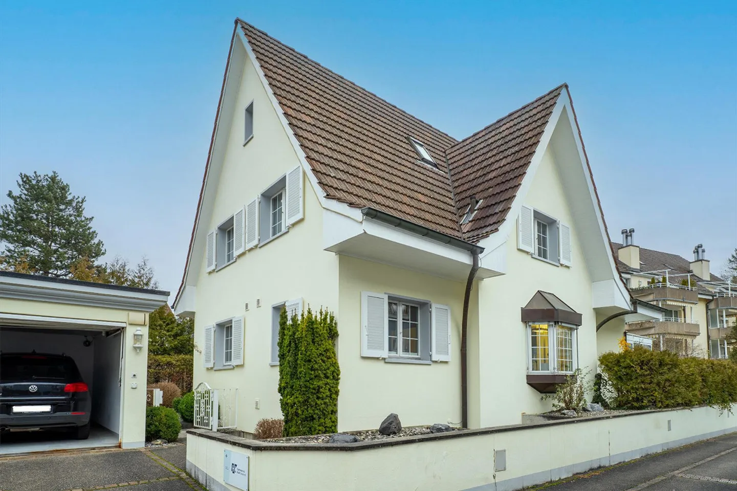 Residential and Commercial Building in Liestal - Photo 19 of 20