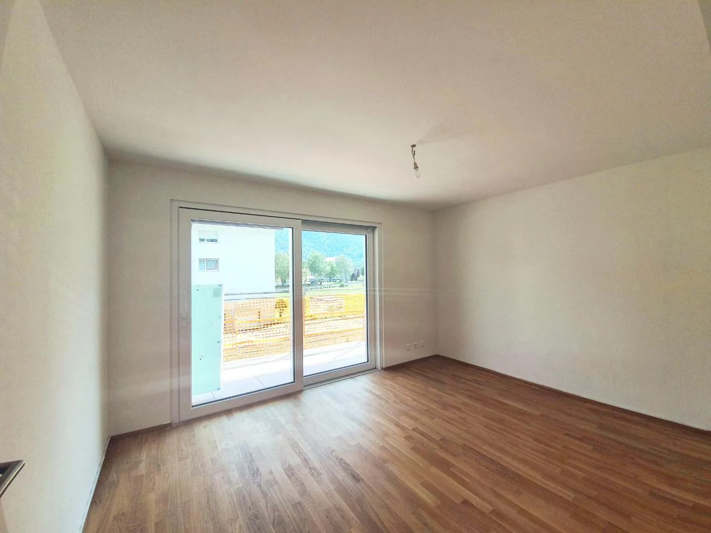 2.5 Room Apartment - Photo 3 of 4