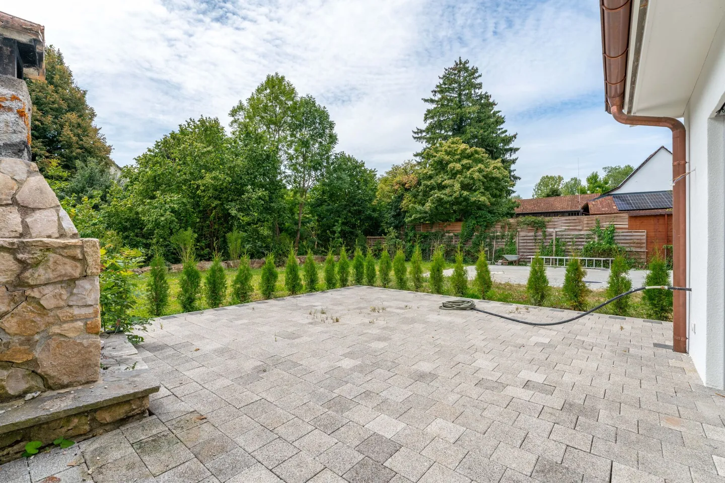 Appartamento giardino 4.5 stanze, 106 m² di superficie abitabile + 61 m² di patio presso l'Ergolz - Foto 3 di 11