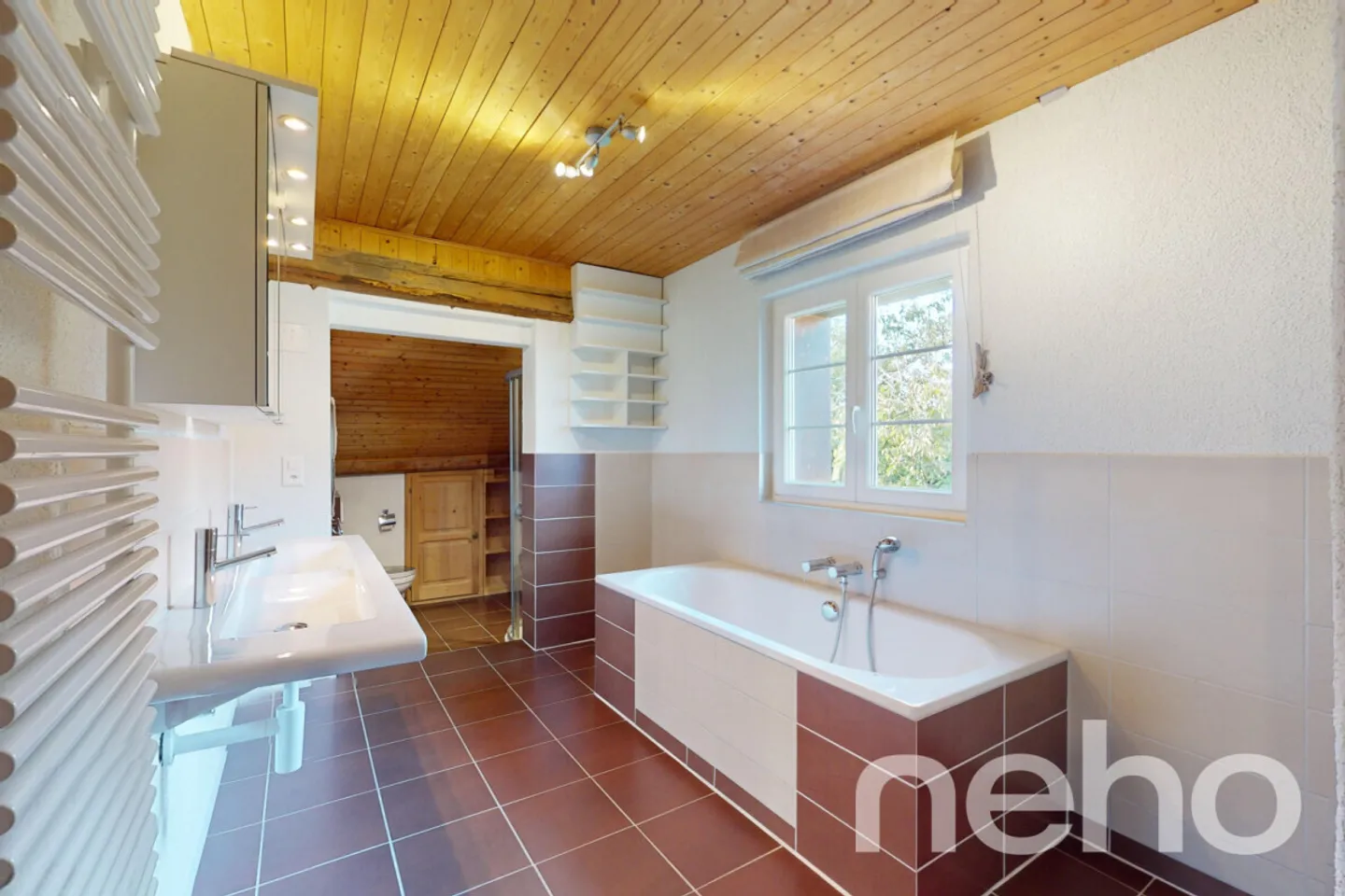 Haven of peace for this house with a large garden! - Photo 7 of 13