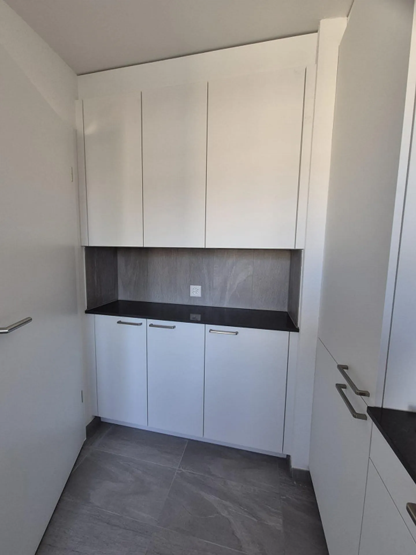 Appartamento attico ristrutturato di 4 stanze in quartiere familiare - Foto 11 di 18