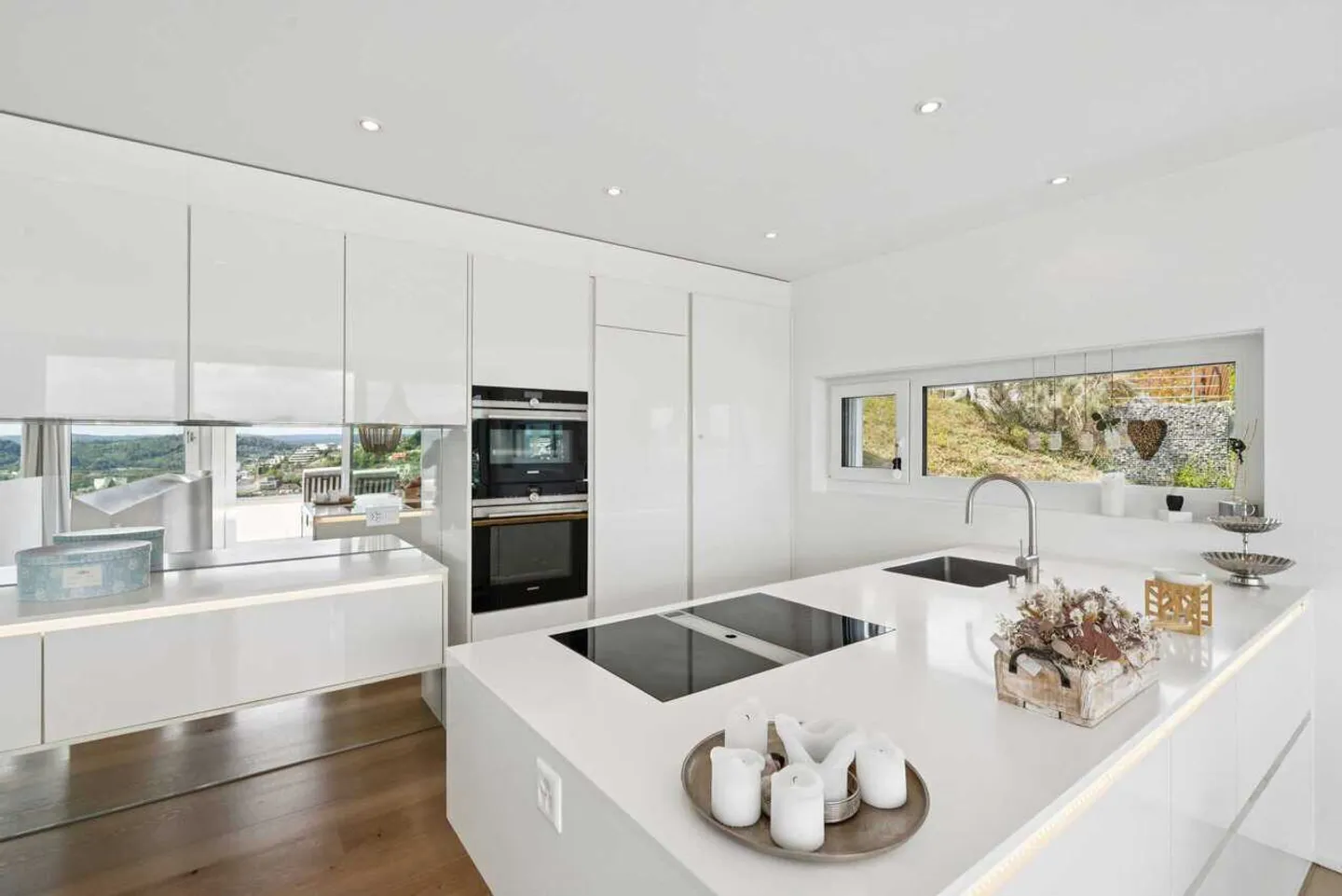 Single-family house with panoramic view, garden and dream terrace – Your new home awaits - Photo 4 of 13