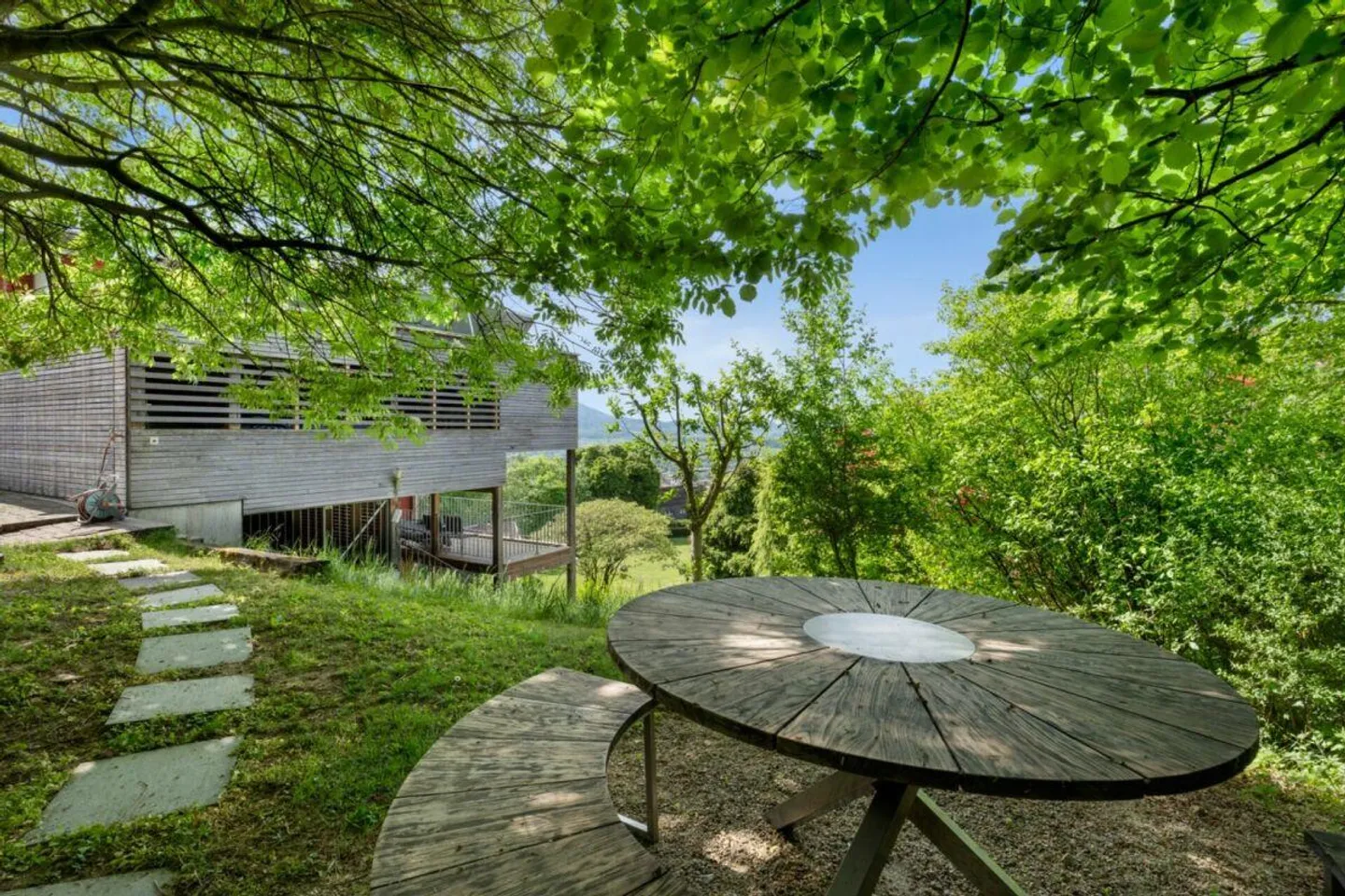 Sustainable Villa in Timber Construction with Best View Location - Photo 18 of 18