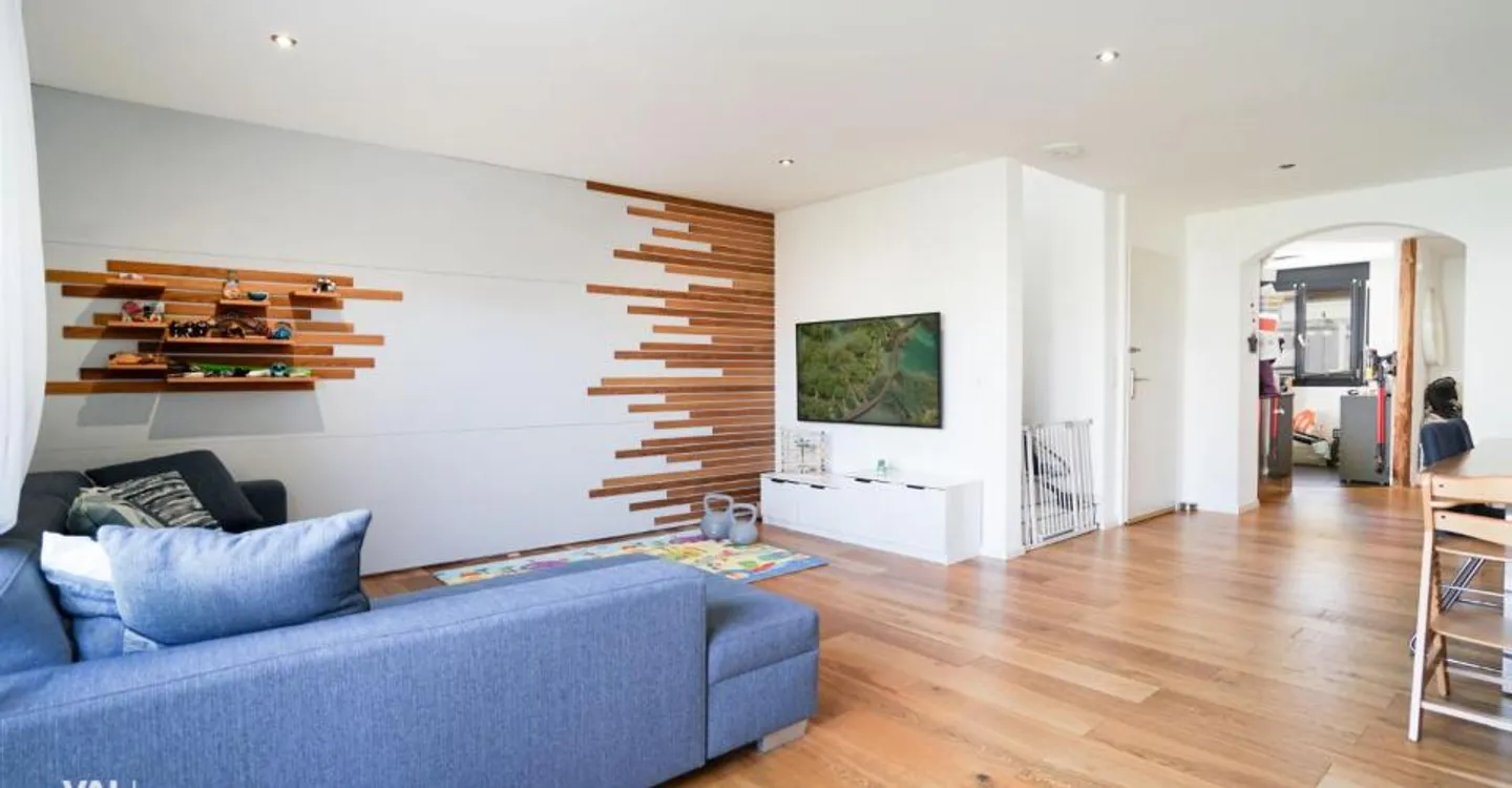 Exclusive 6.5-room terraced single-family house in Amriswil - Photo 2 of 10