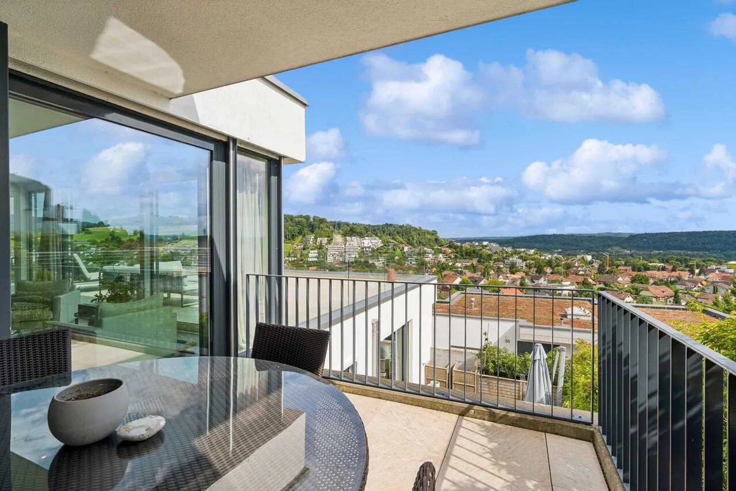 Single-family house with panoramic view, garden and dream terrace – Your new home awaits - Photo 11 of 13