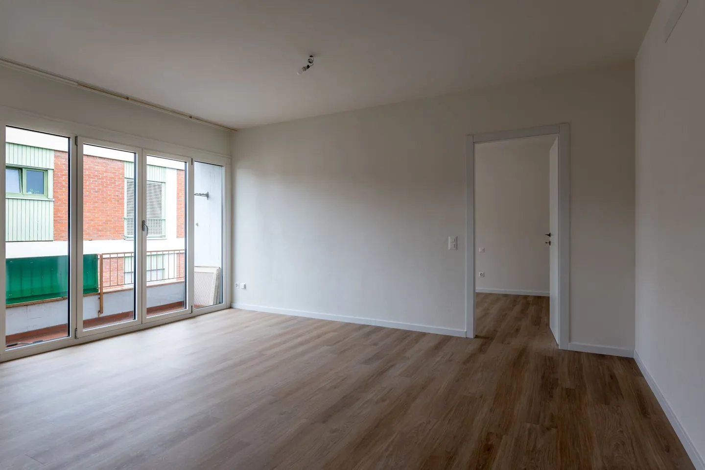 9100, Solatia 1, Lugano, Corso Elvezia, Apartment 155 - Photo 11 of 12