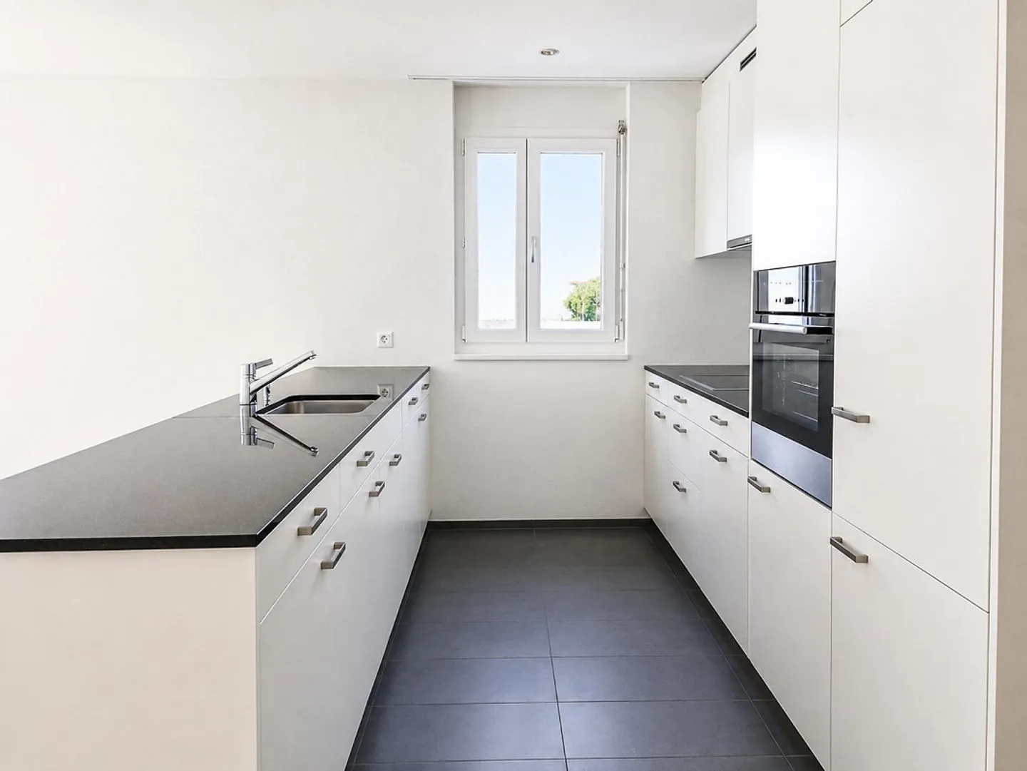 Modernes Apartment mit grossem Balkon - Foto 1 von 10