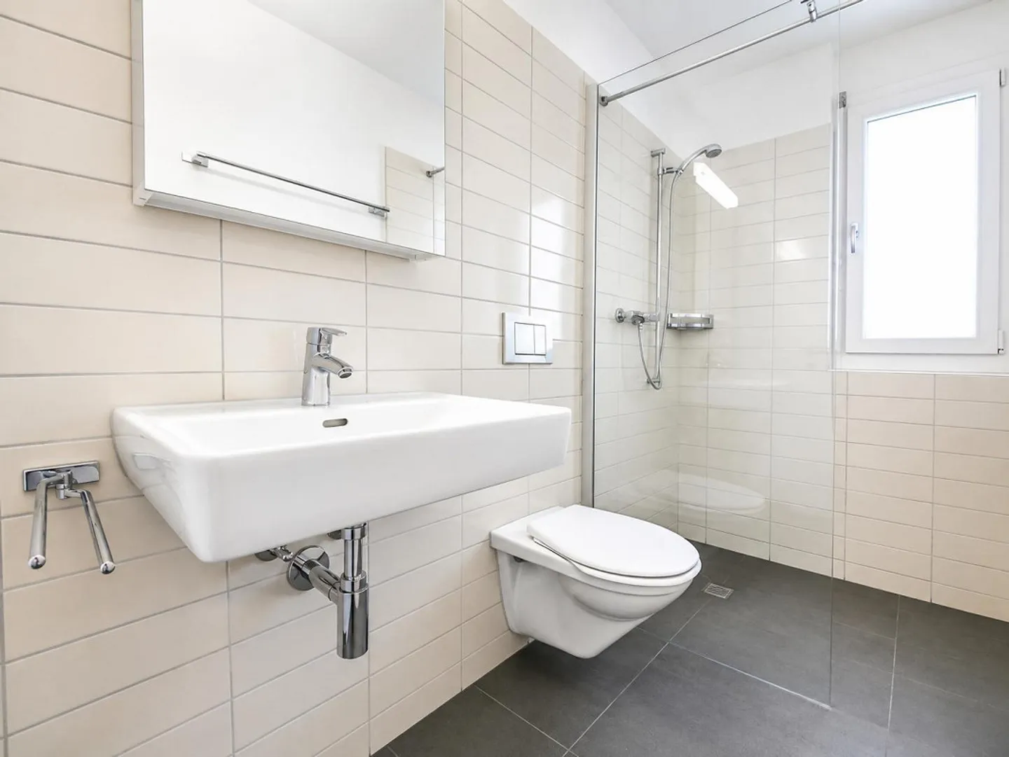 Modernes Apartment mit grossem Balkon - Foto 5 von 10