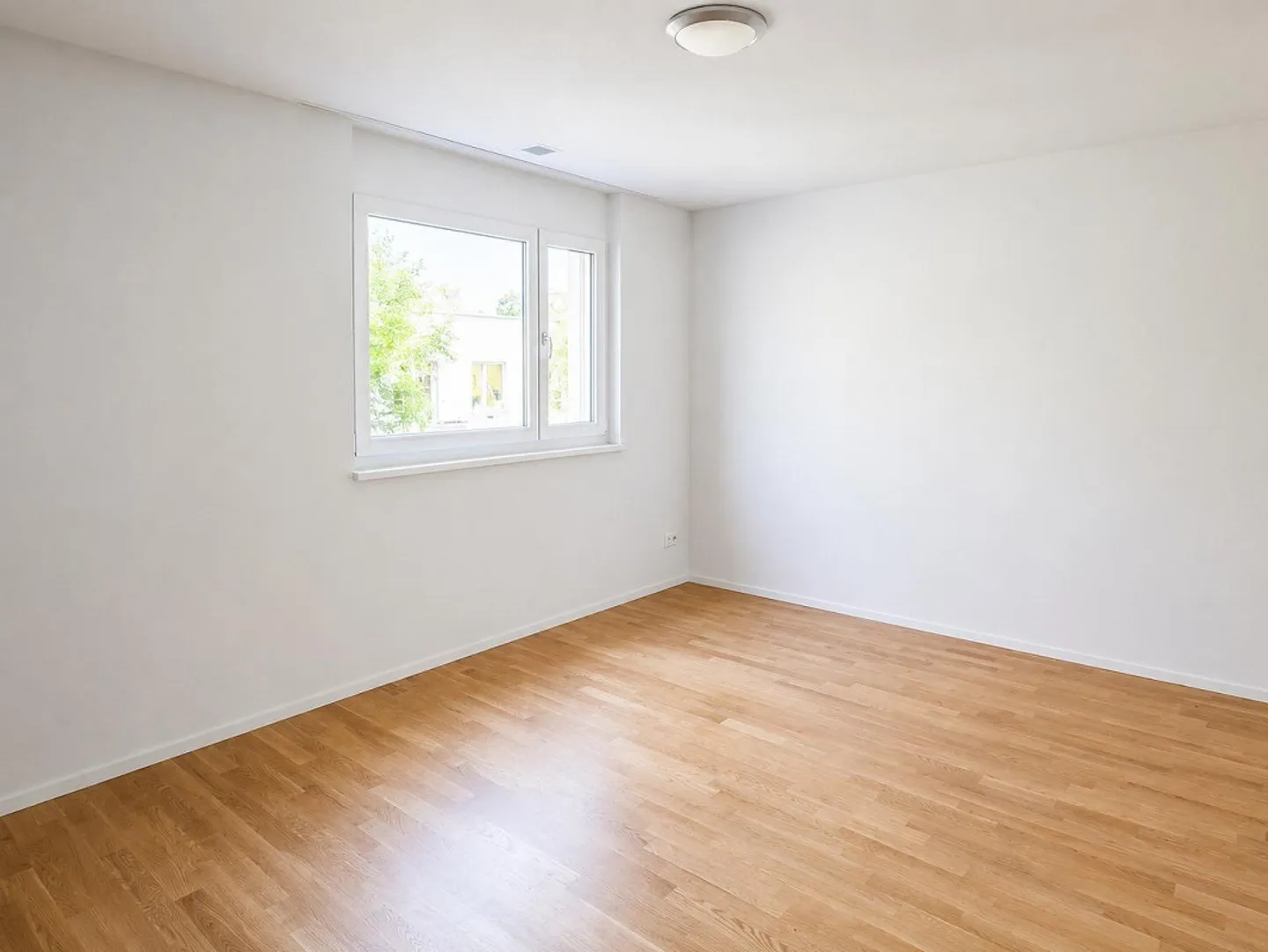 Modernes Apartment mit grossem Balkon - Foto 7 von 10