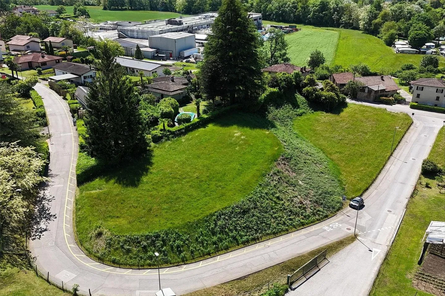 Interessante terreno edificabile R3 in ottima posizione soleggiata | Interessantes Bauland R3 in toller sonniger Lage - Foto 1 di 8