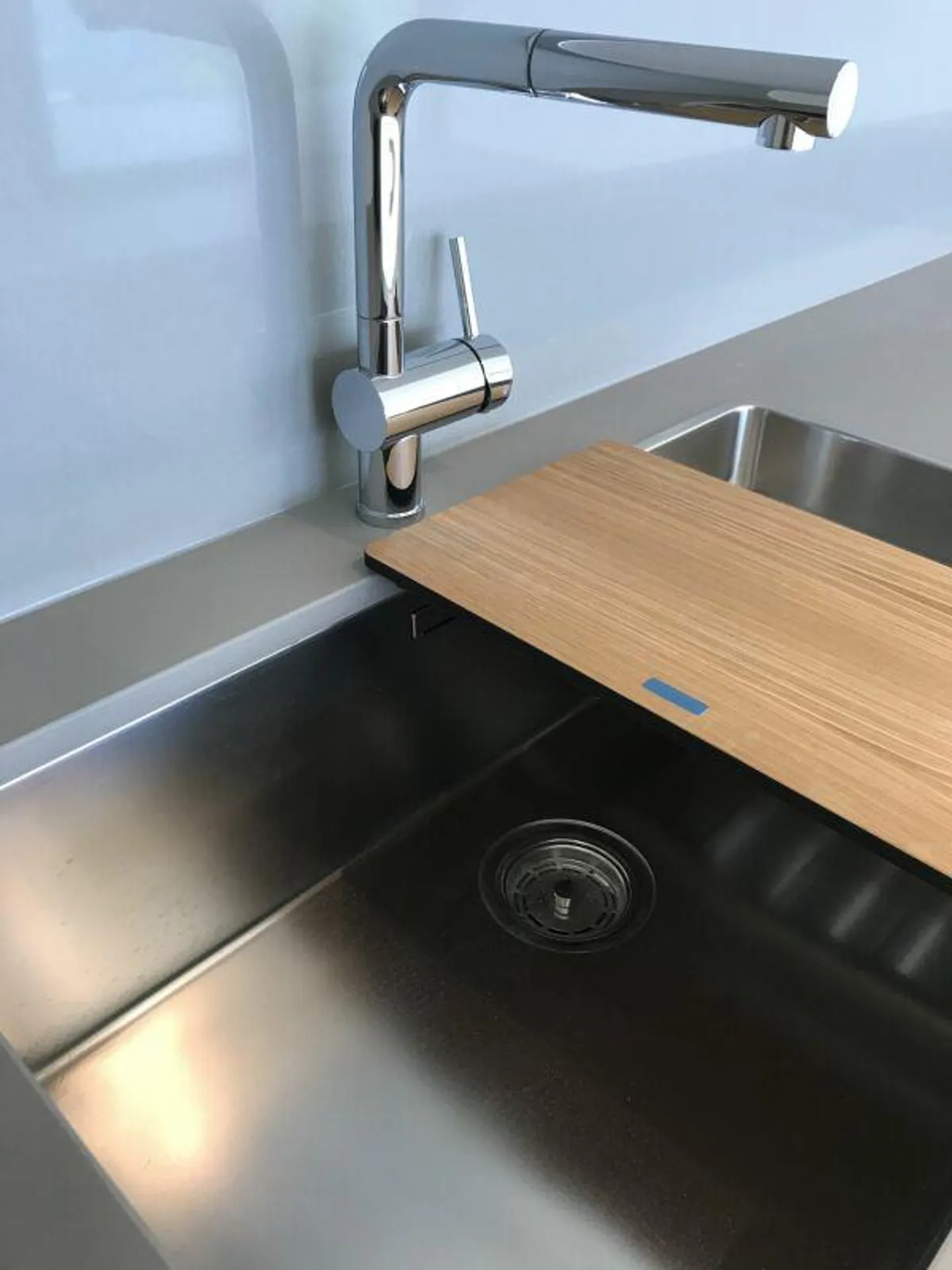 3.5-ROOM APARTMENT WITH UNMATCHED LAKE VIEW - Photo 20 of 30