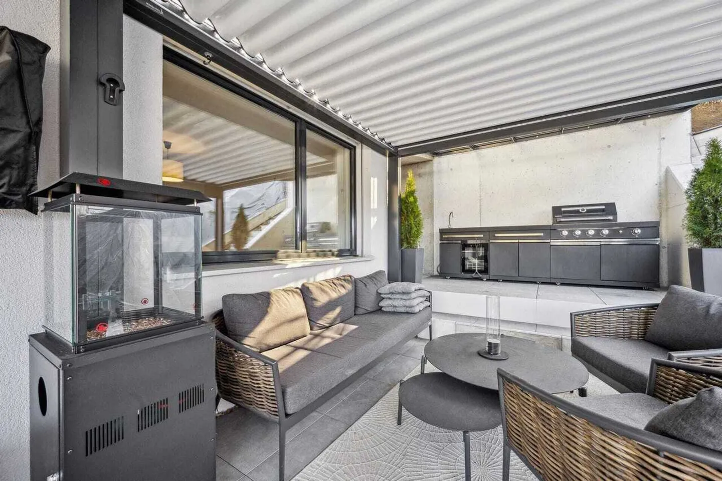 Villa unifamiliare di nuova costruzione con tecnologia all'avanguardia, vista panoramica e oasi all'aperto - Foto 6 di 13