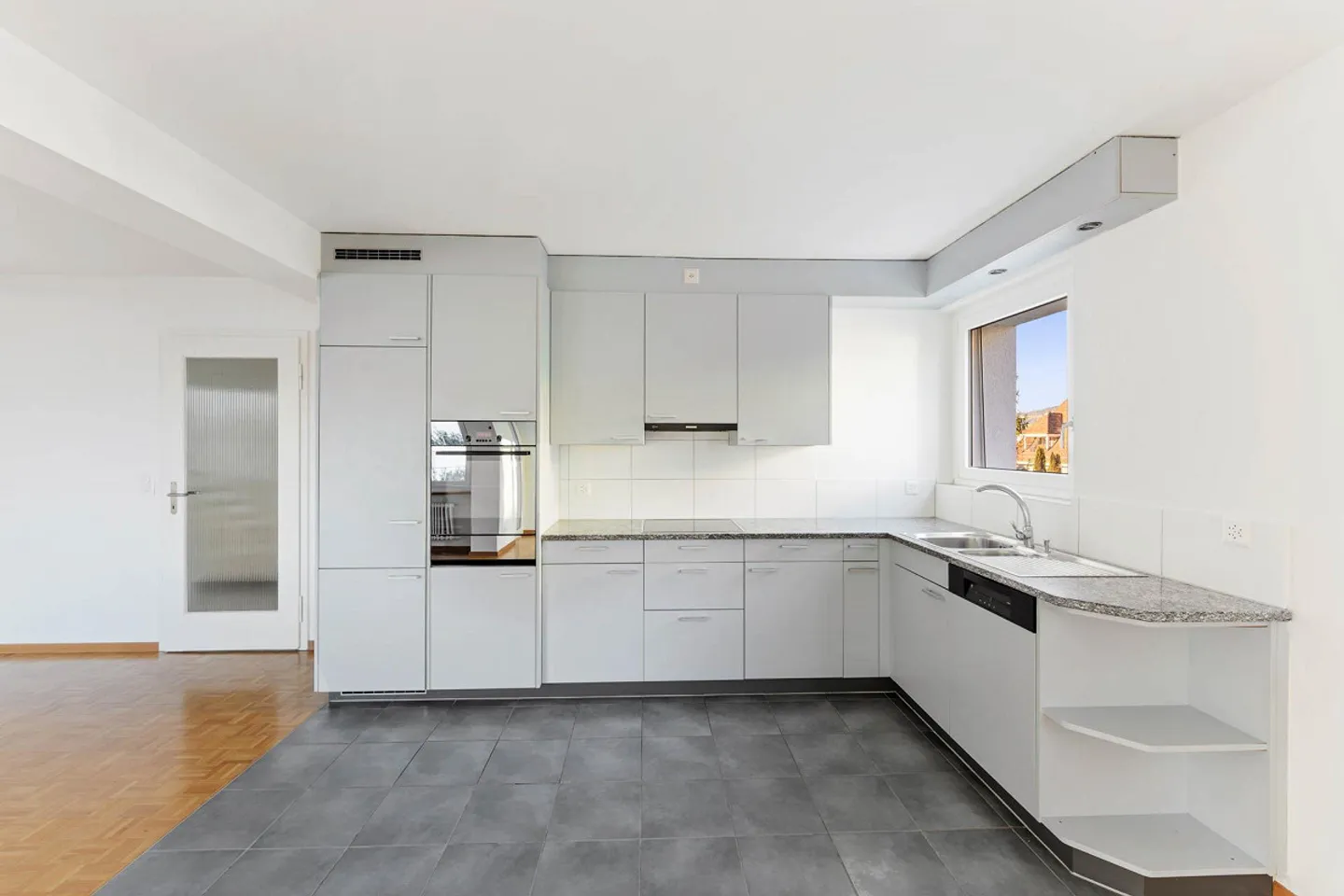 Beautiful apartment in Thun - Photo 3 of 5
