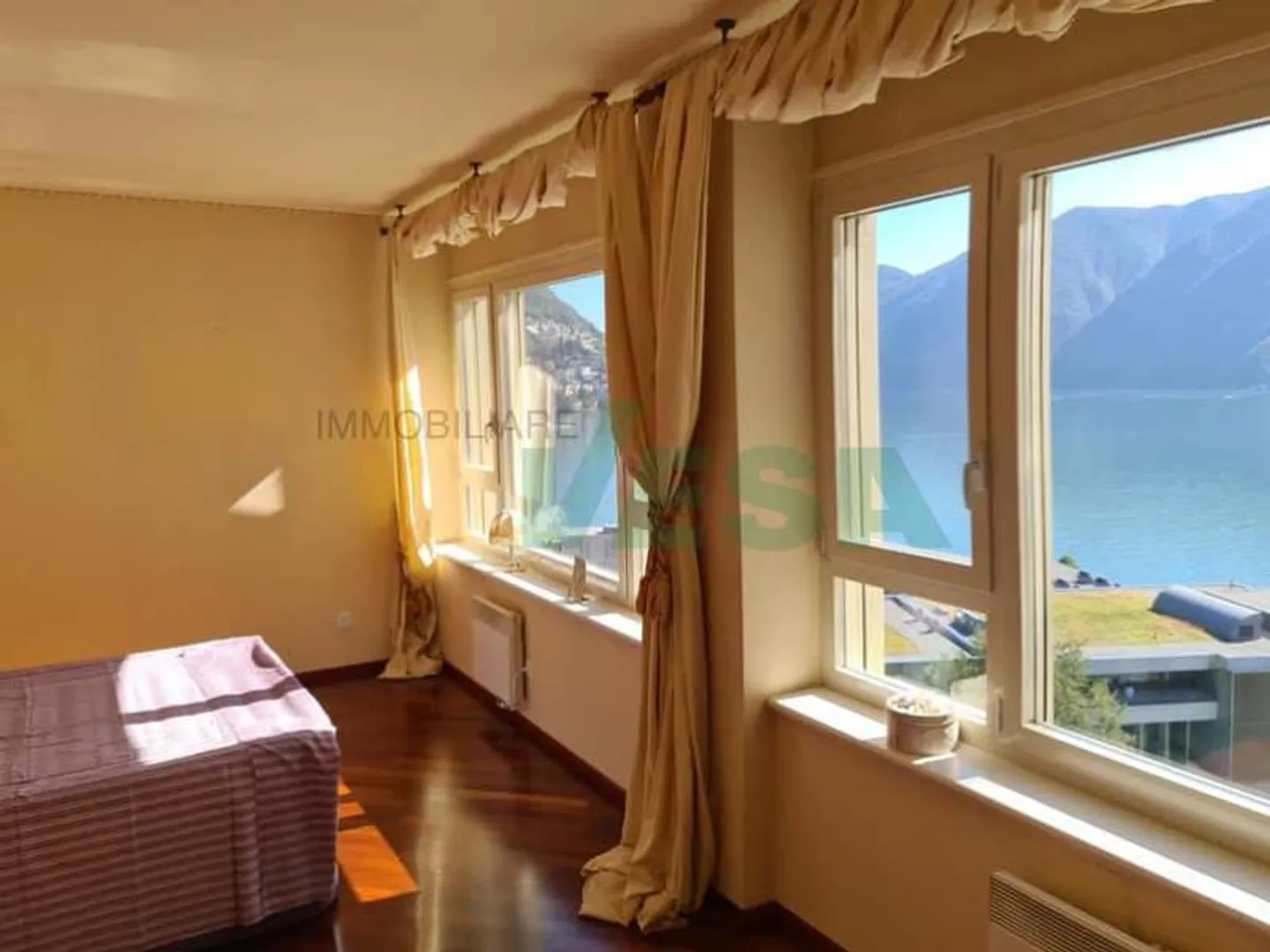 Elegante und komfortable 4,5-Zimmer-Wohnung mit atemberaubendem Seeblick - Foto 4 von 13