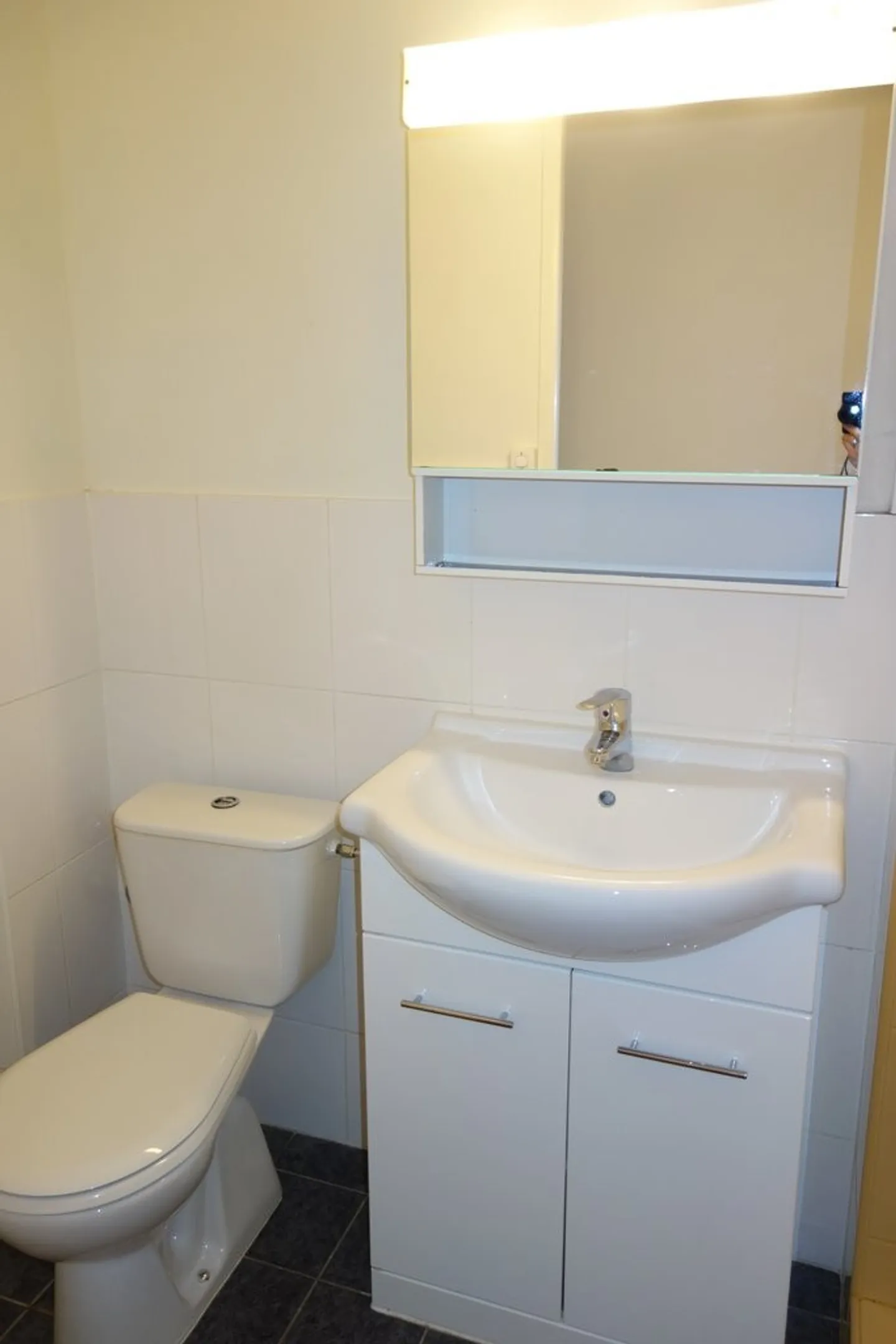 Vicino alla stazione ferroviaria di Eaux-Vives - Foto 7 di 7