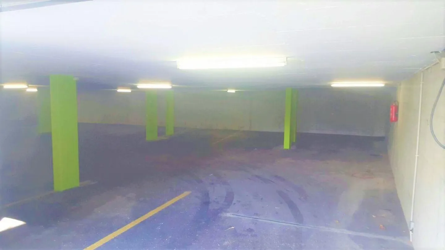 Underground Garage Parking - Car/Motorcycle/Classic Car/Bus - Photo 4 of 5