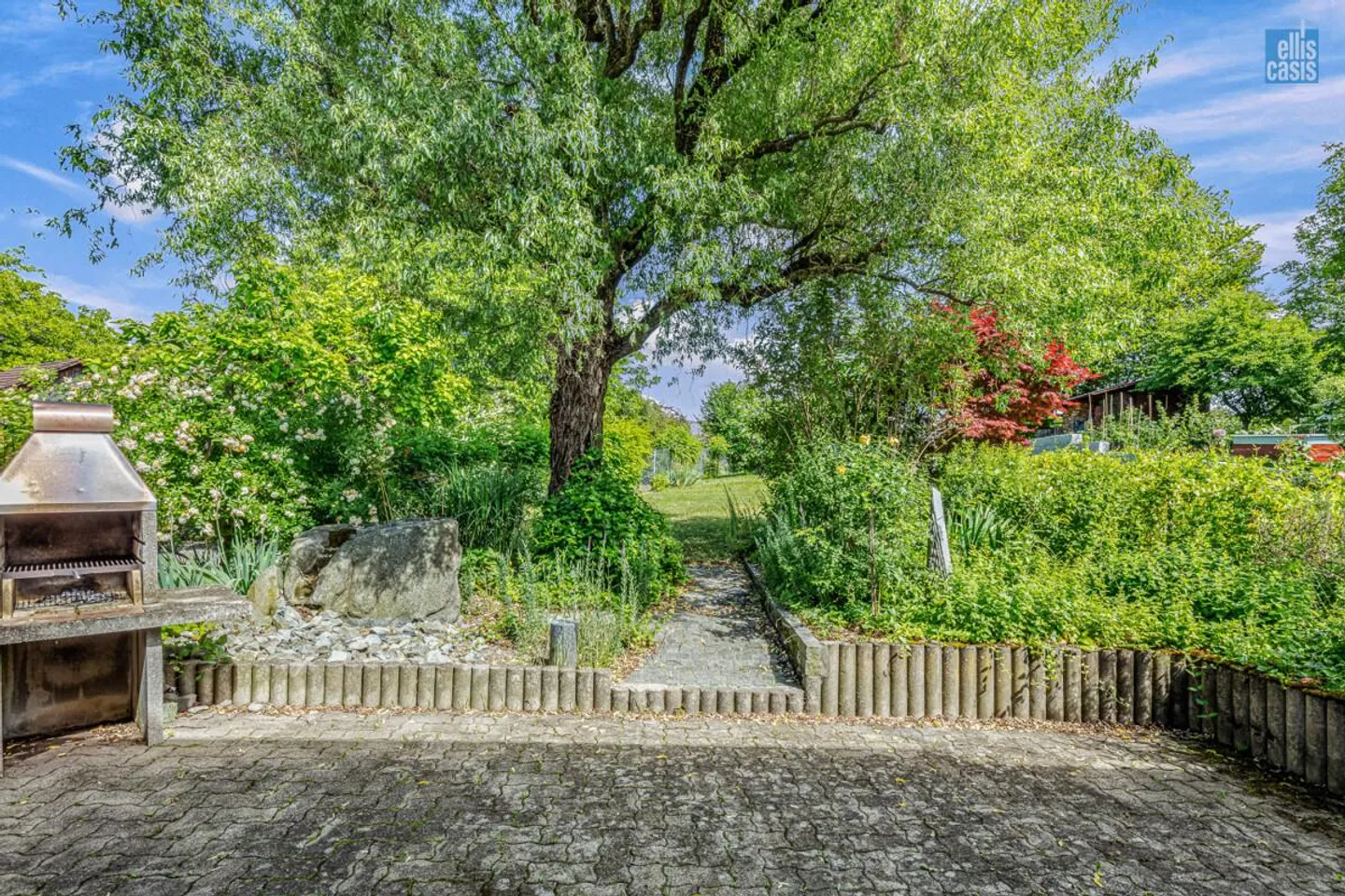 Charming Flarz House Jewel with Idyllic Garden - Photo 3 of 13