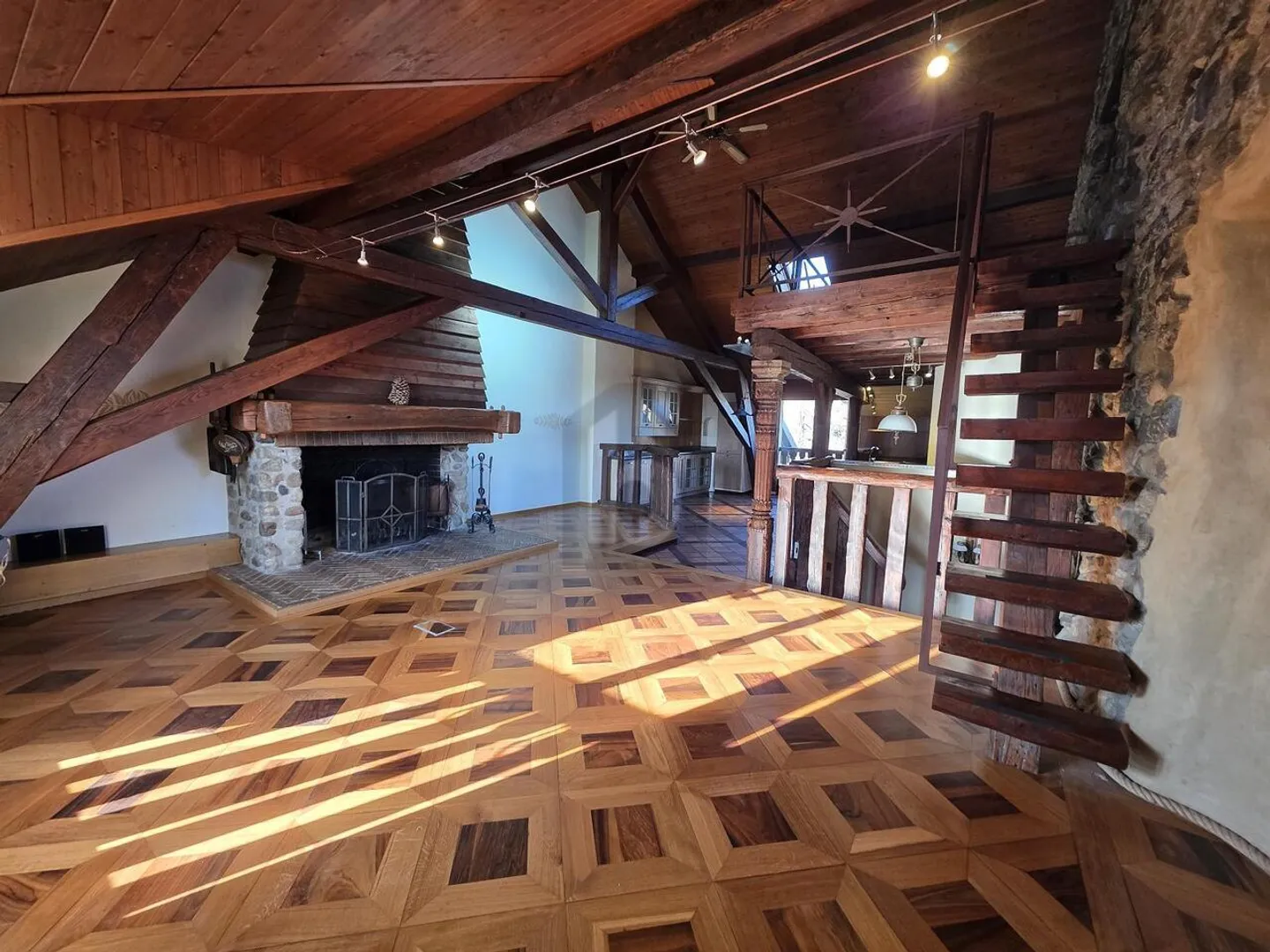 CHIC, SPACIOUS AND IDEALLY LOCATED - Photo 2 of 6