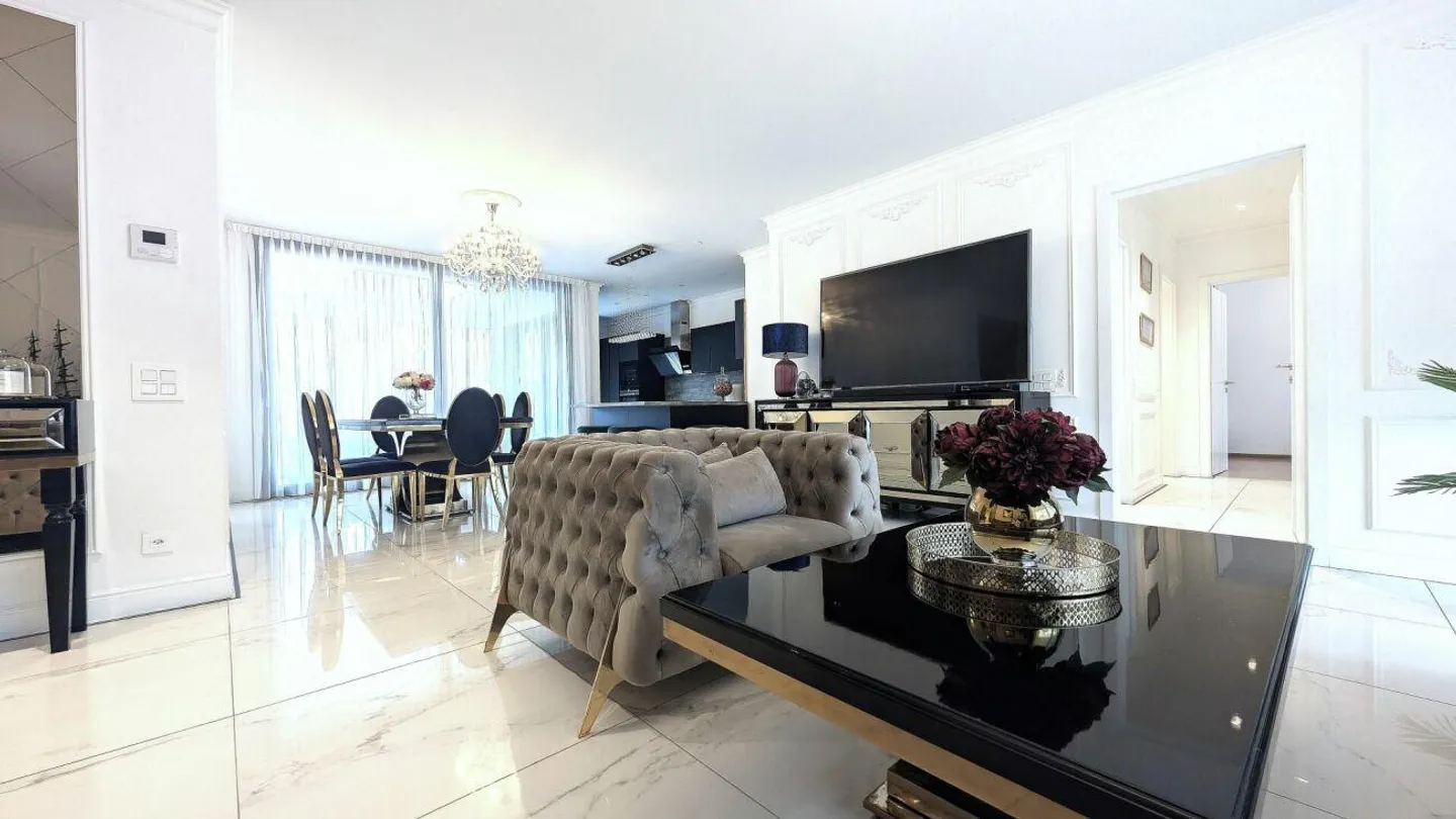 Prestigeträchtige Penthouse mit großzügigen Räumen und drei Panoramaterrassen - Foto 1 von 19