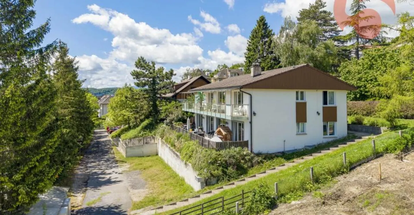 Einzelvilla mit Mieteinnahmen nur wenige Schritte vom See entfernt - Foto 2 von 10