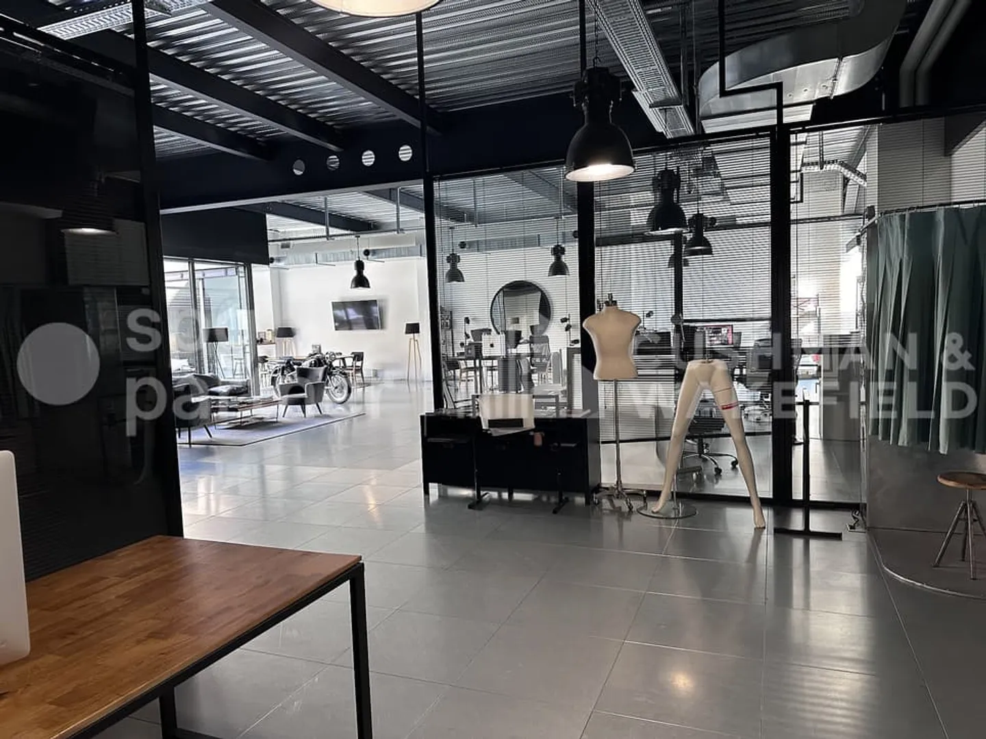 Tourbillon 6 - Foto 2 von 5