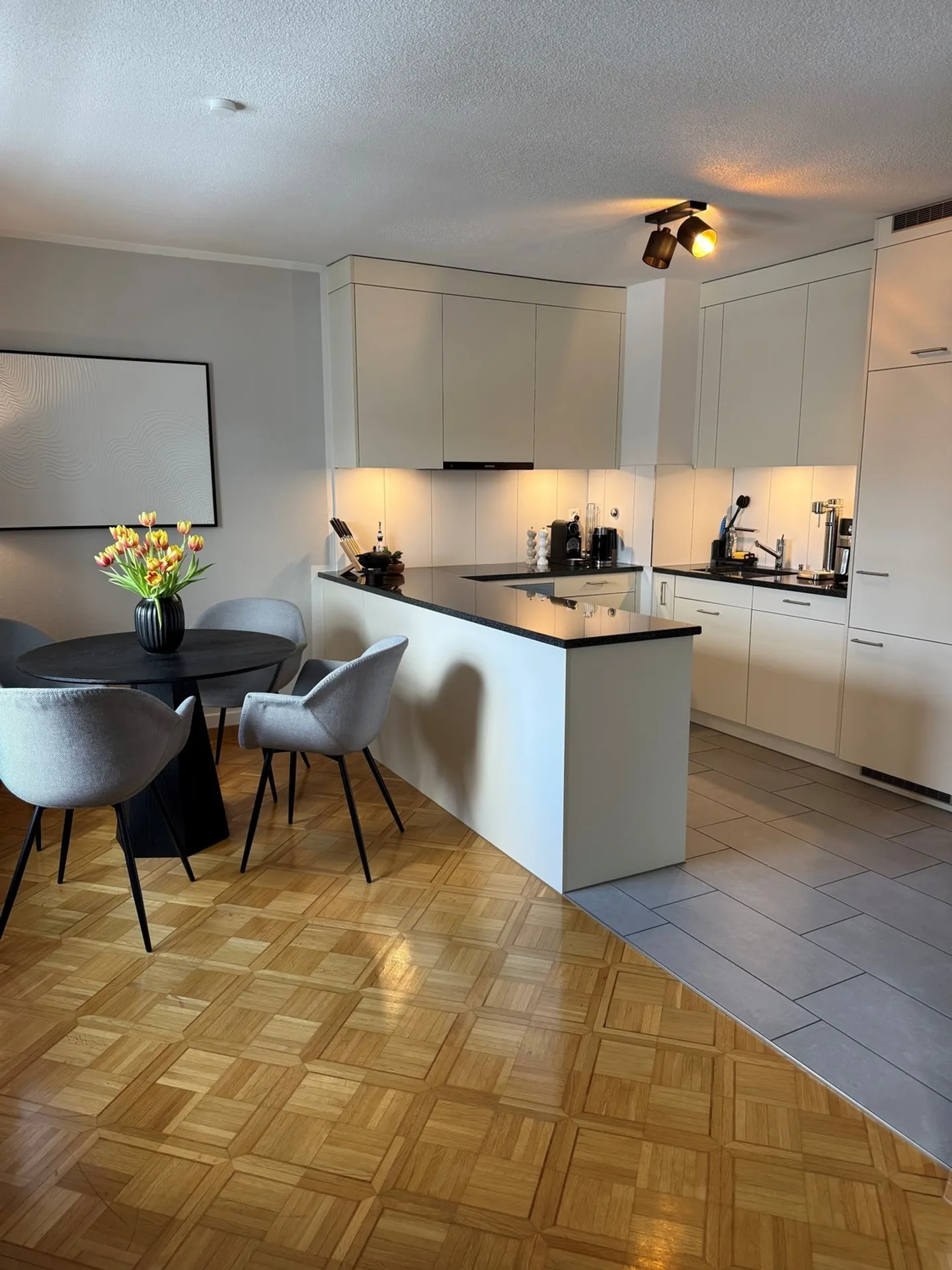 Appartement attrayant de 3,5 pièces directement à côté du parc Irchel – Emplacement idéal à Zurich - Photo 4 sur 9