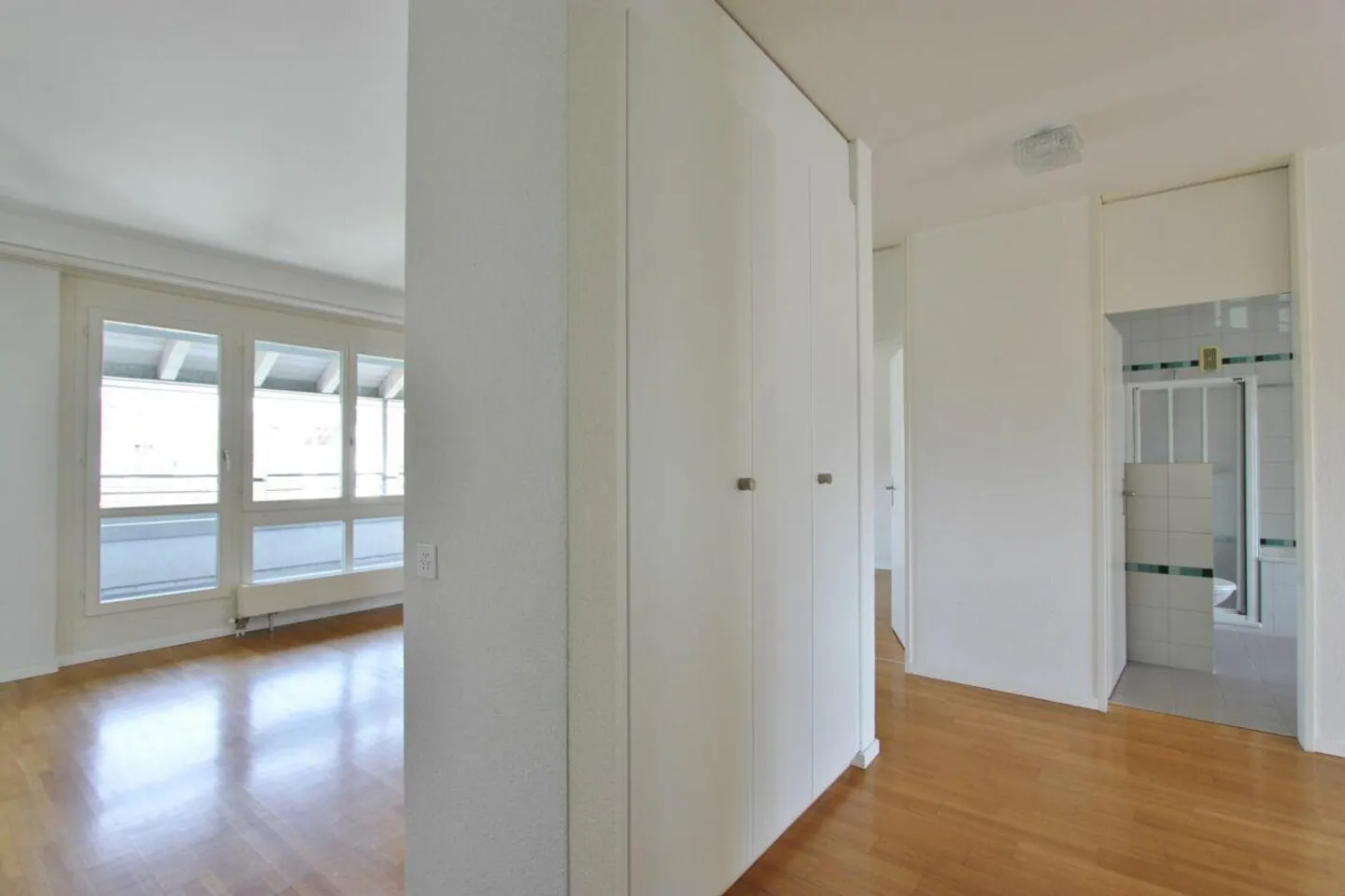 Appartement 2.5 pièces au centre - Photo 2 sur 10