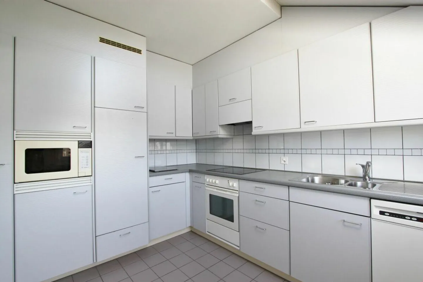 Appartement 2.5 pièces au centre - Photo 3 sur 10