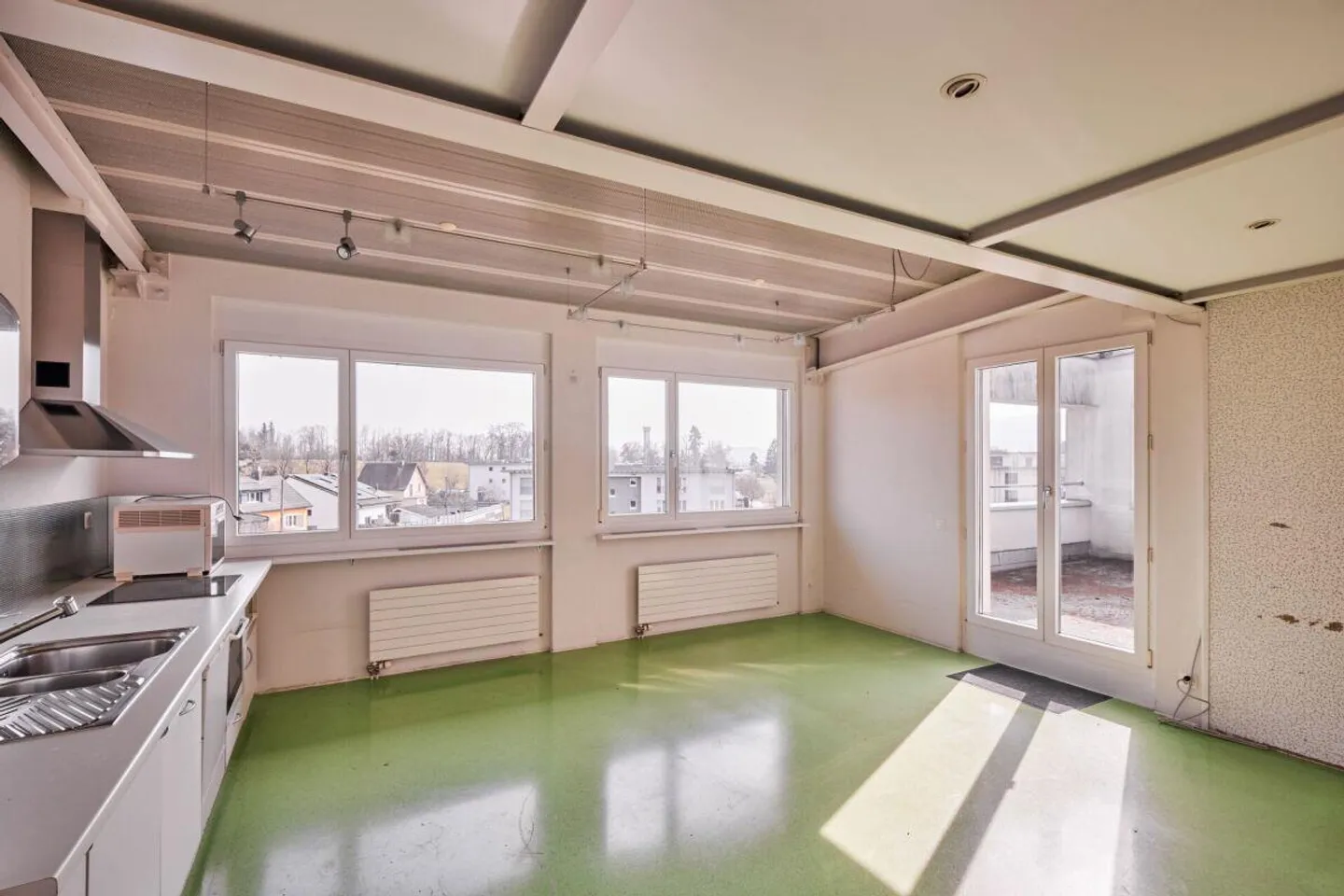 Bâtiment de bureaux, commercial et d'entrepôt - Photo 7 sur 12