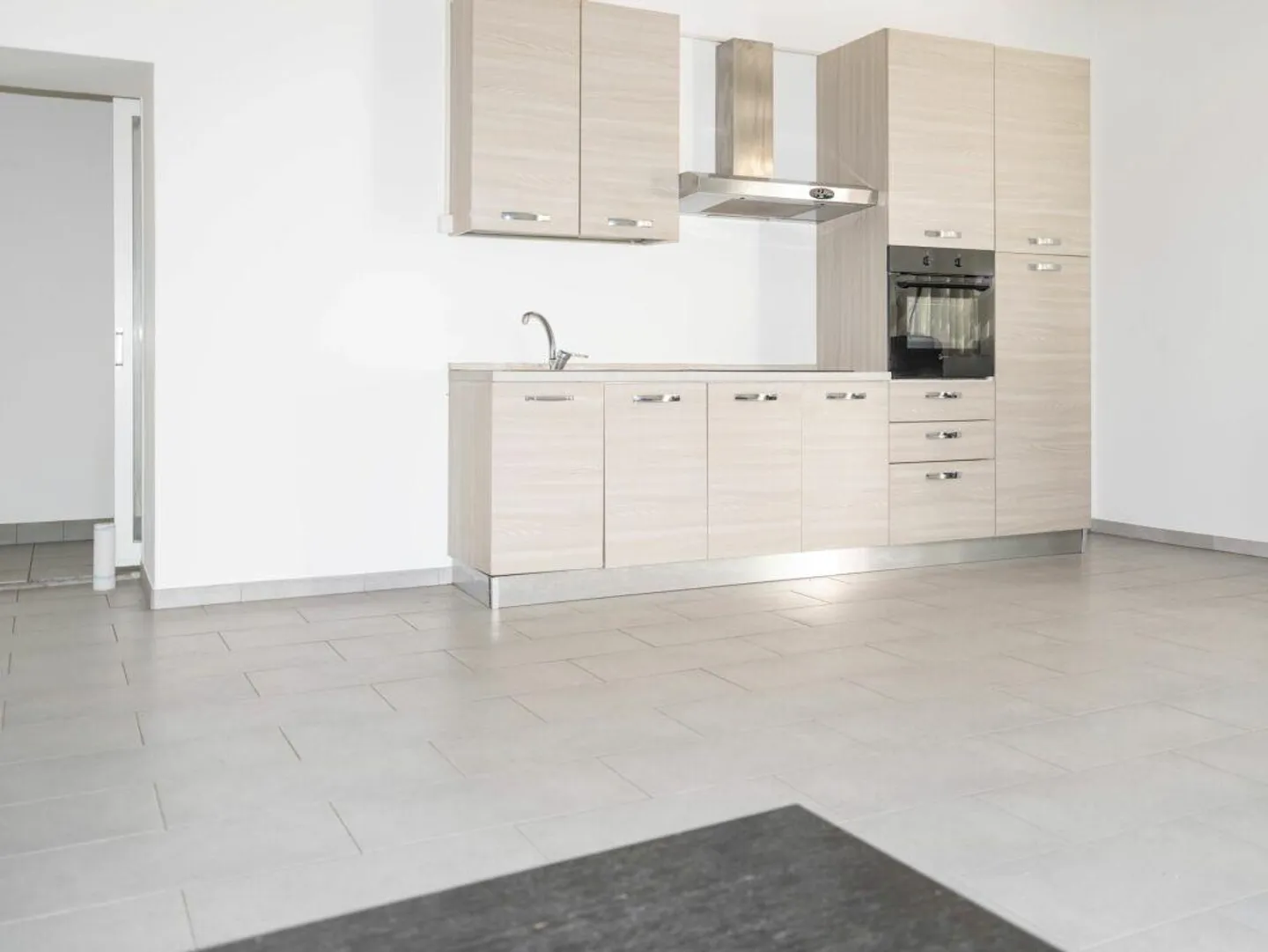 5 WOHNUNGEN VERSCHIEDENER GRÖSSEN - INTERESSANTES ANGEBOT AUCH FÜR RED... - Foto 2 von 7