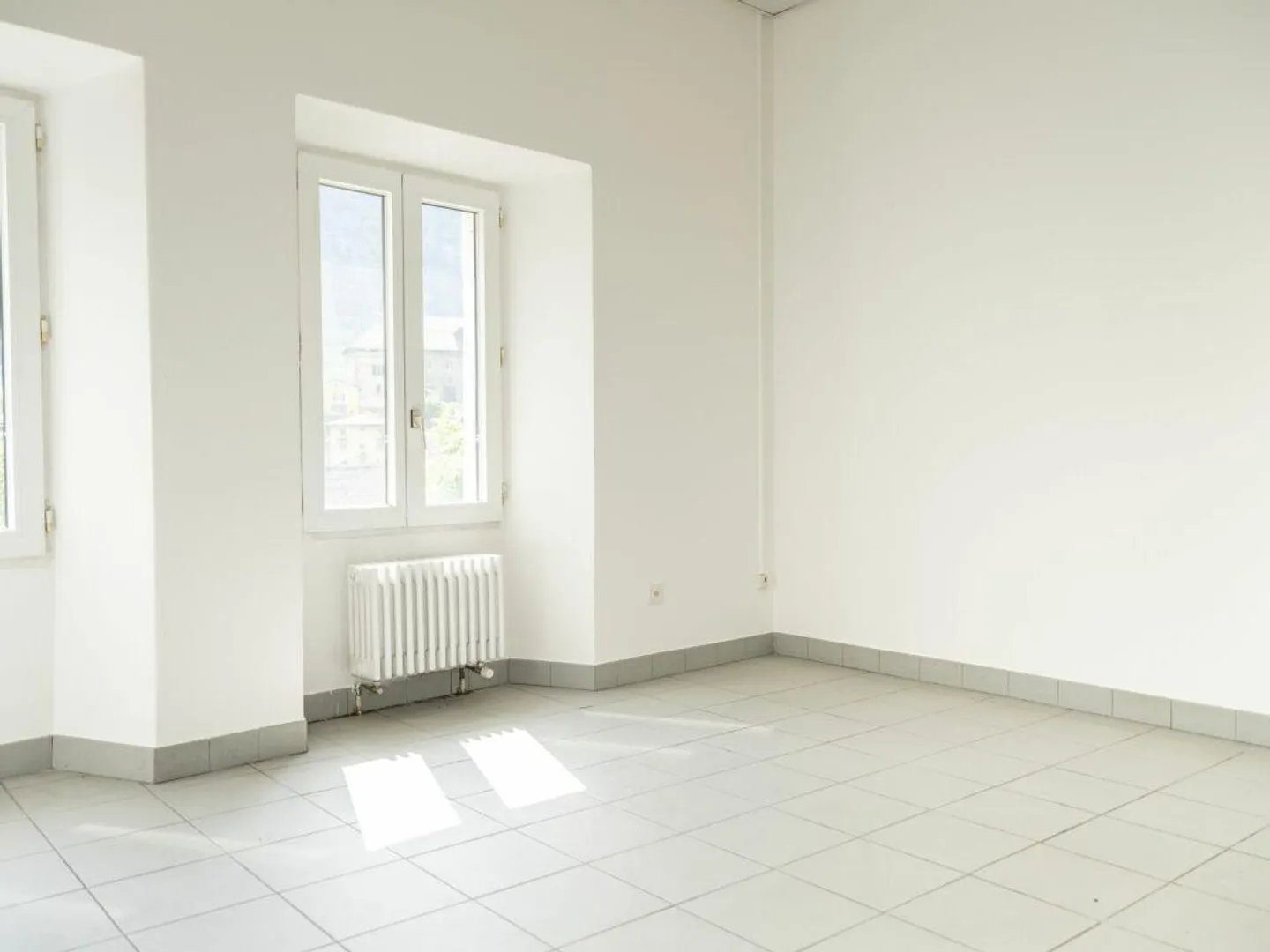 5 WOHNUNGEN VERSCHIEDENER GRÖSSEN - INTERESSANTES ANGEBOT AUCH FÜR RED... - Foto 6 von 7