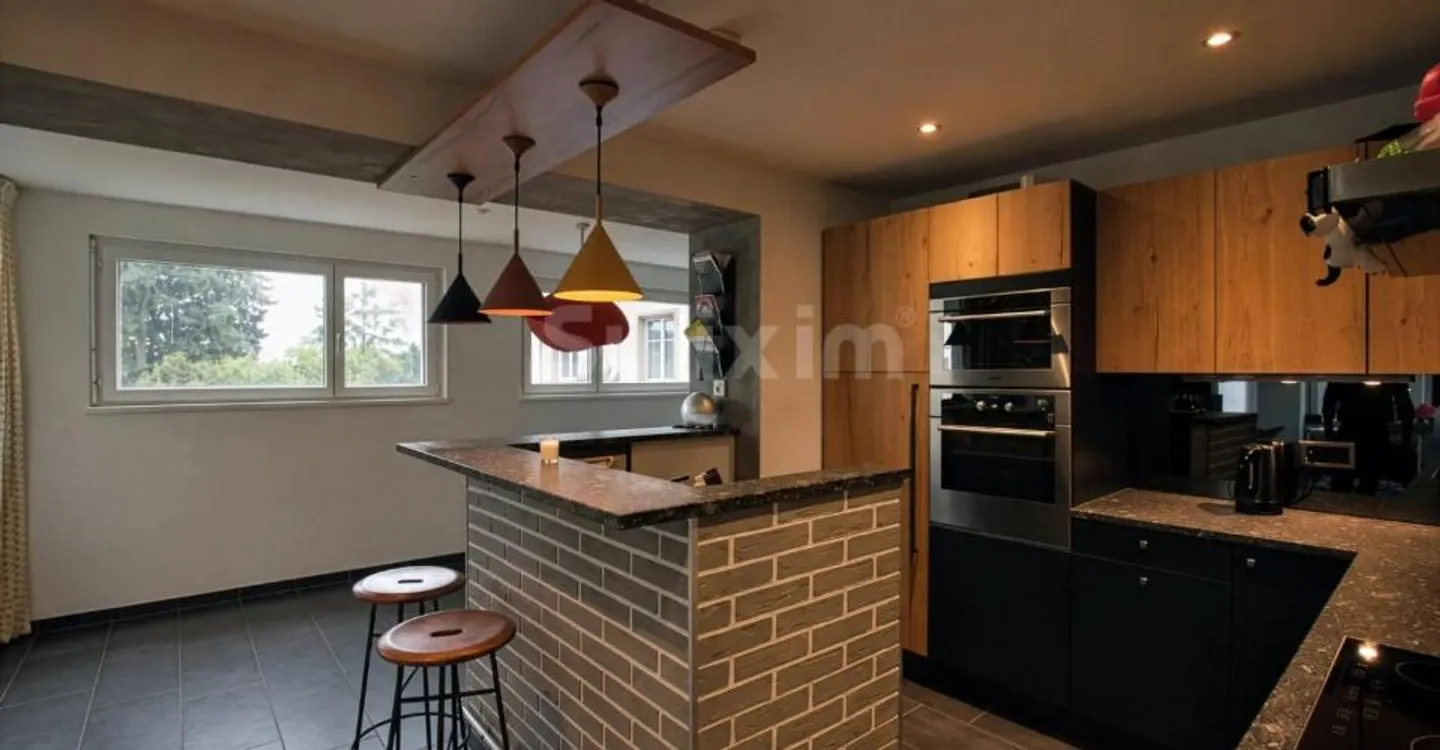 Exceptional Detached House - Photo 3 of 6