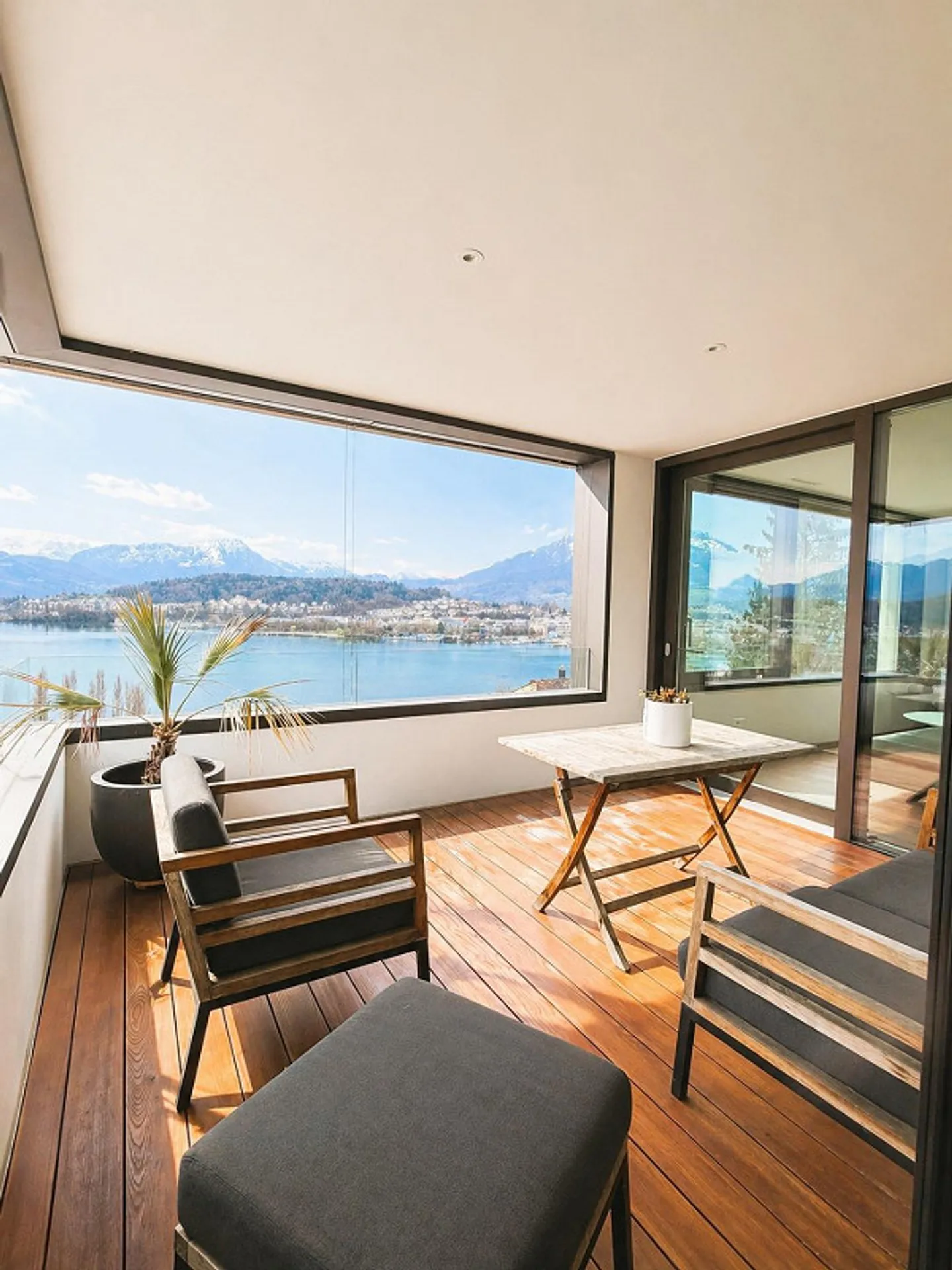 Luxuswohnung mit Seeblick - Foto 9 von 10